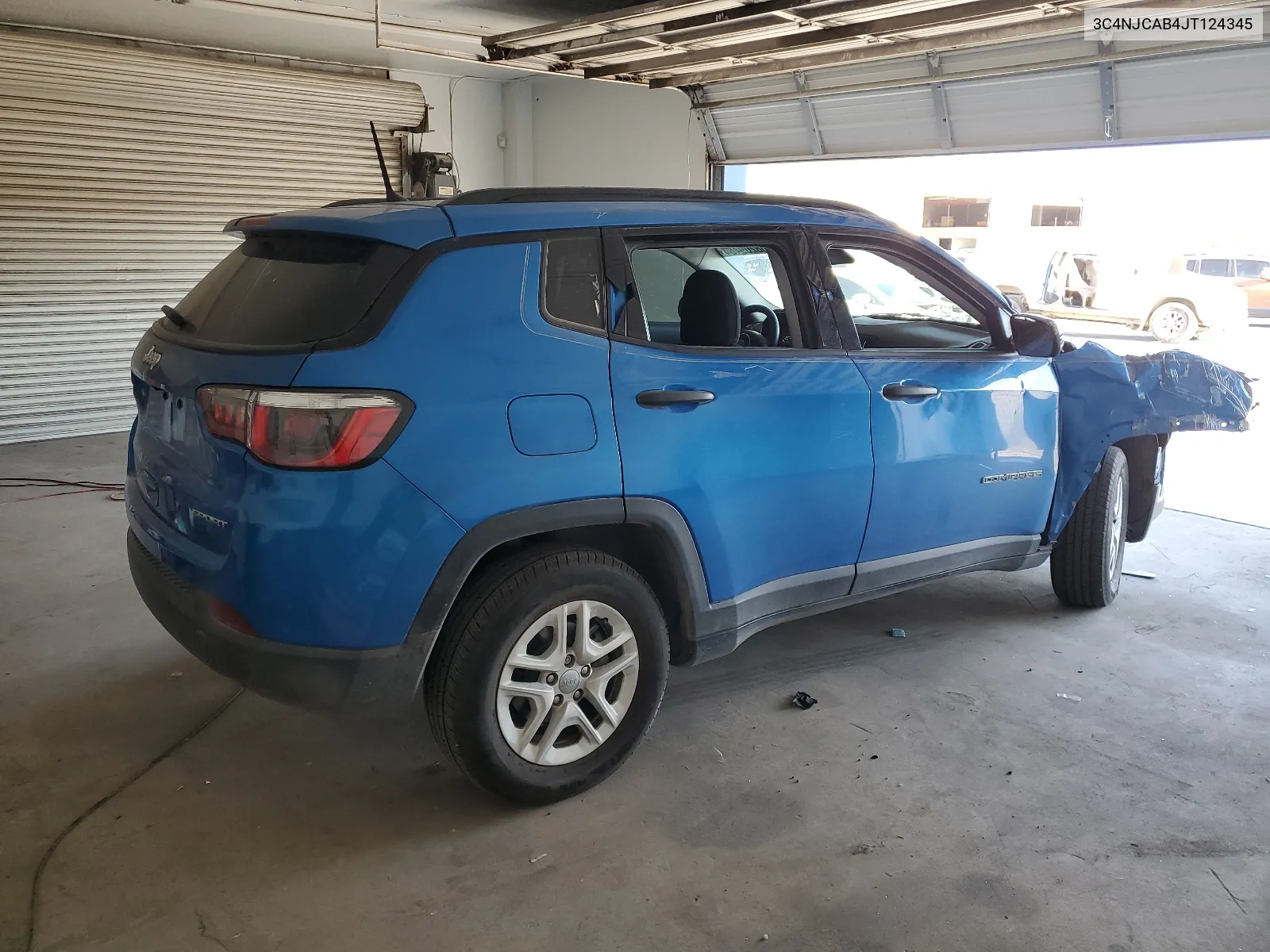 2018 Jeep Compass Sport VIN: 3C4NJCAB4JT124345 Lot: 68209484