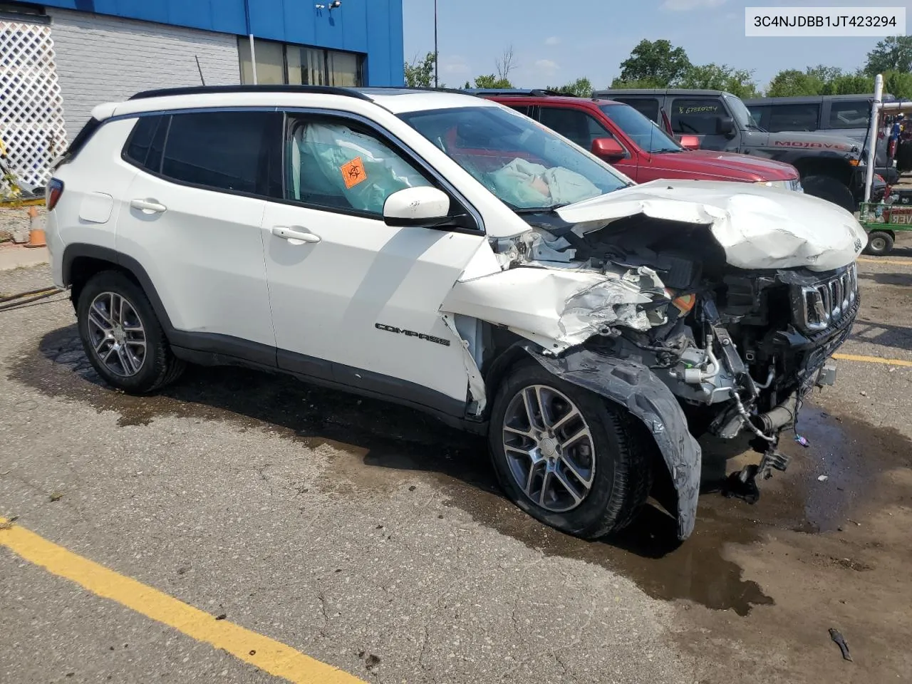 2018 Jeep Compass Latitude VIN: 3C4NJDBB1JT423294 Lot: 68677424