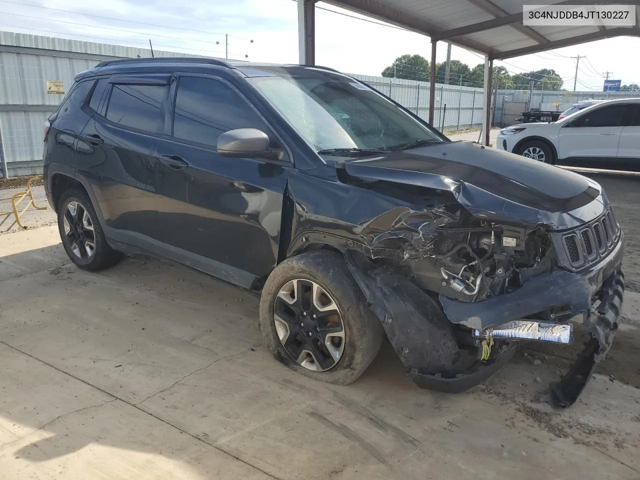 3C4NJDDB4JT130227 2018 Jeep Compass Trailhawk