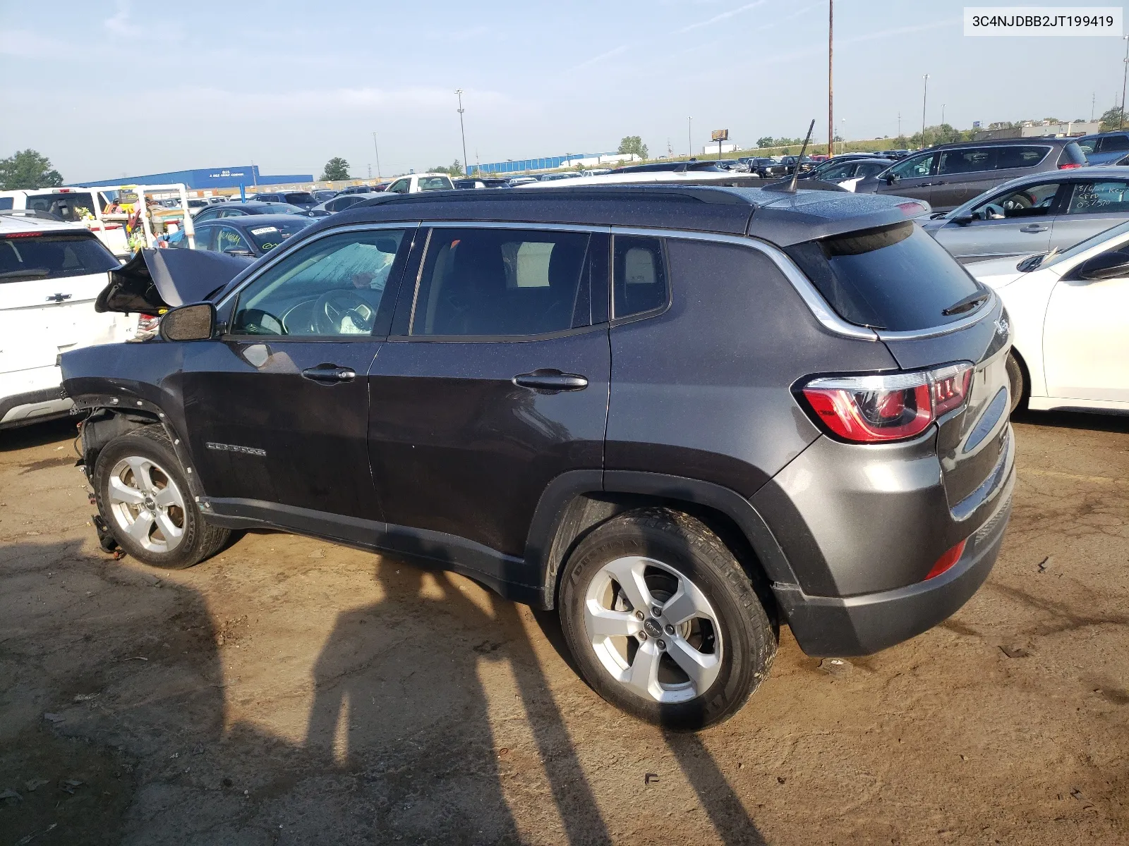 2018 Jeep Compass Latitude VIN: 3C4NJDBB2JT199419 Lot: 69017304