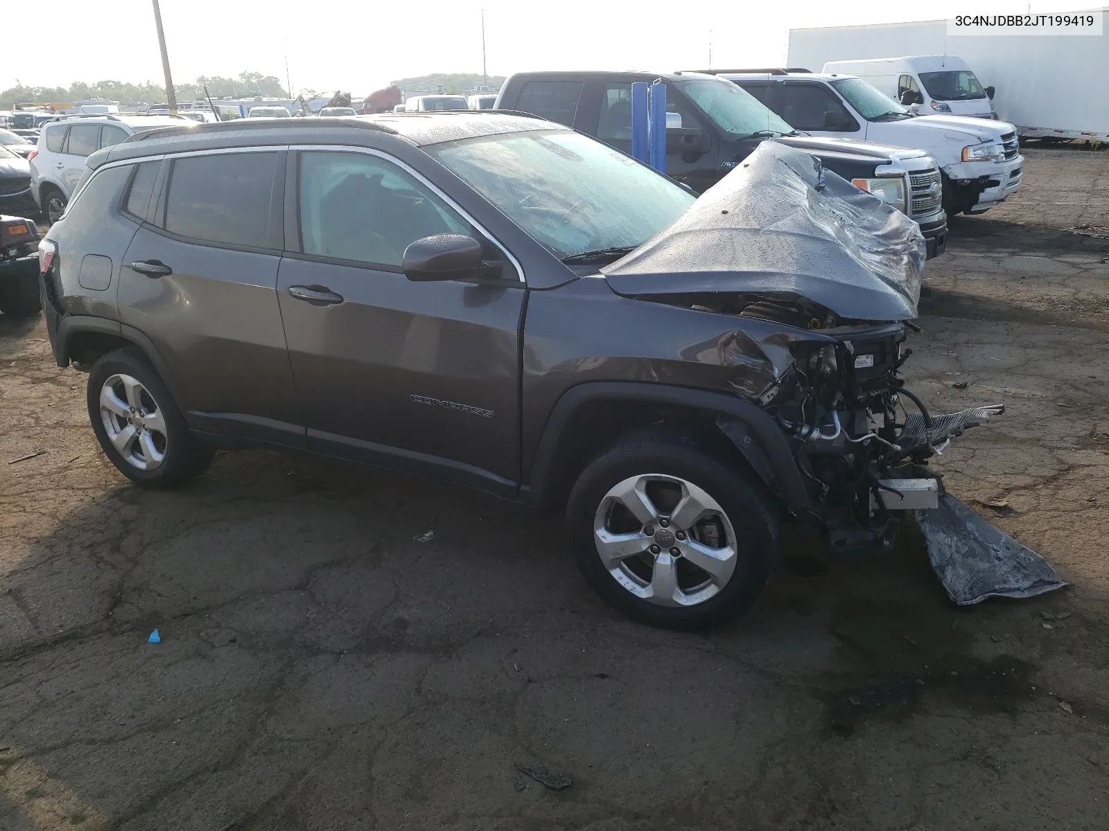 2018 Jeep Compass Latitude VIN: 3C4NJDBB2JT199419 Lot: 69017304