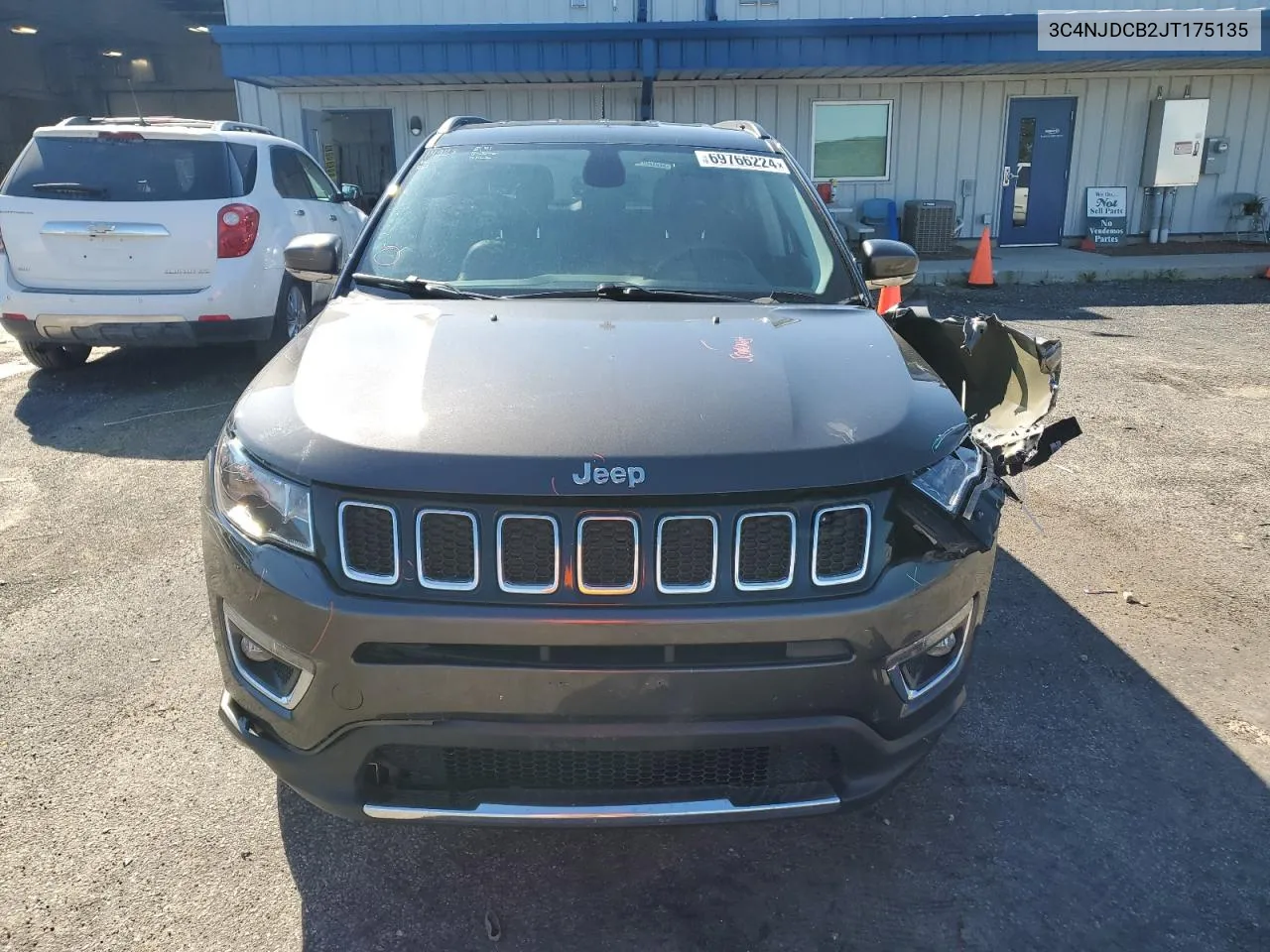 3C4NJDCB2JT175135 2018 Jeep Compass Limited