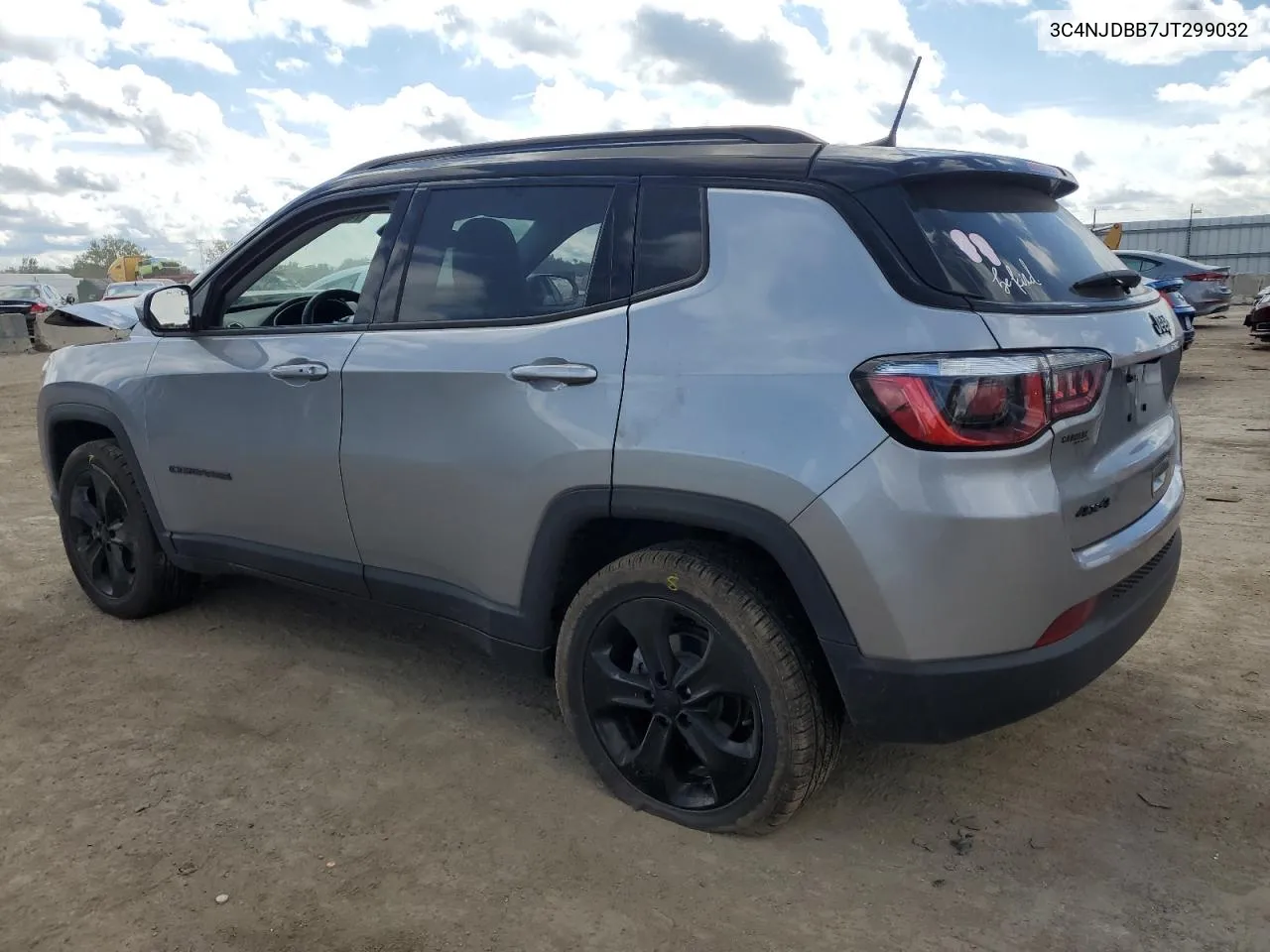 3C4NJDBB7JT299032 2018 Jeep Compass Latitude