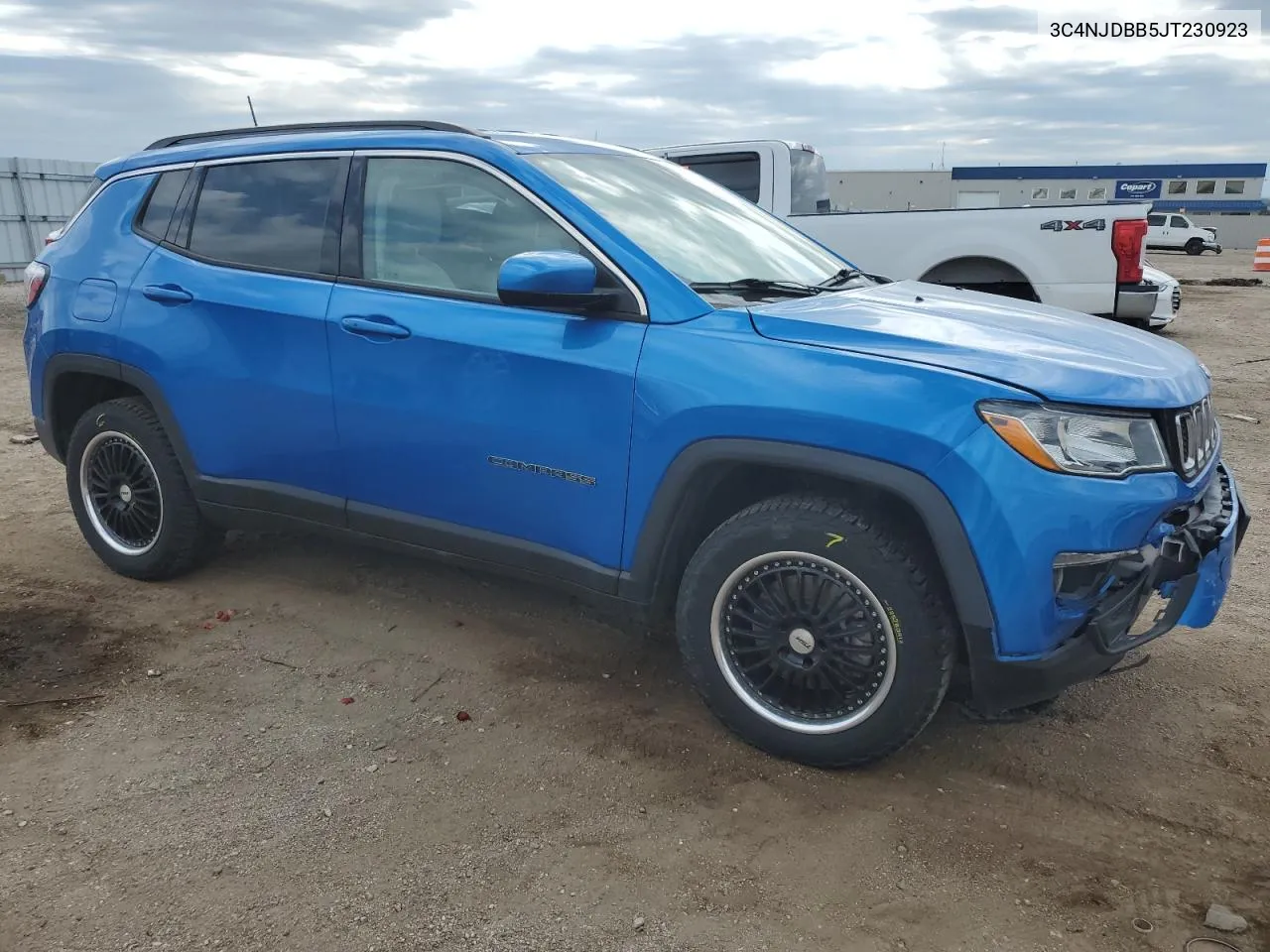 2018 Jeep Compass Latitude VIN: 3C4NJDBB5JT230923 Lot: 70464134