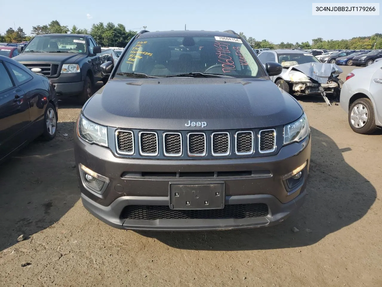 3C4NJDBB2JT179266 2018 Jeep Compass Latitude