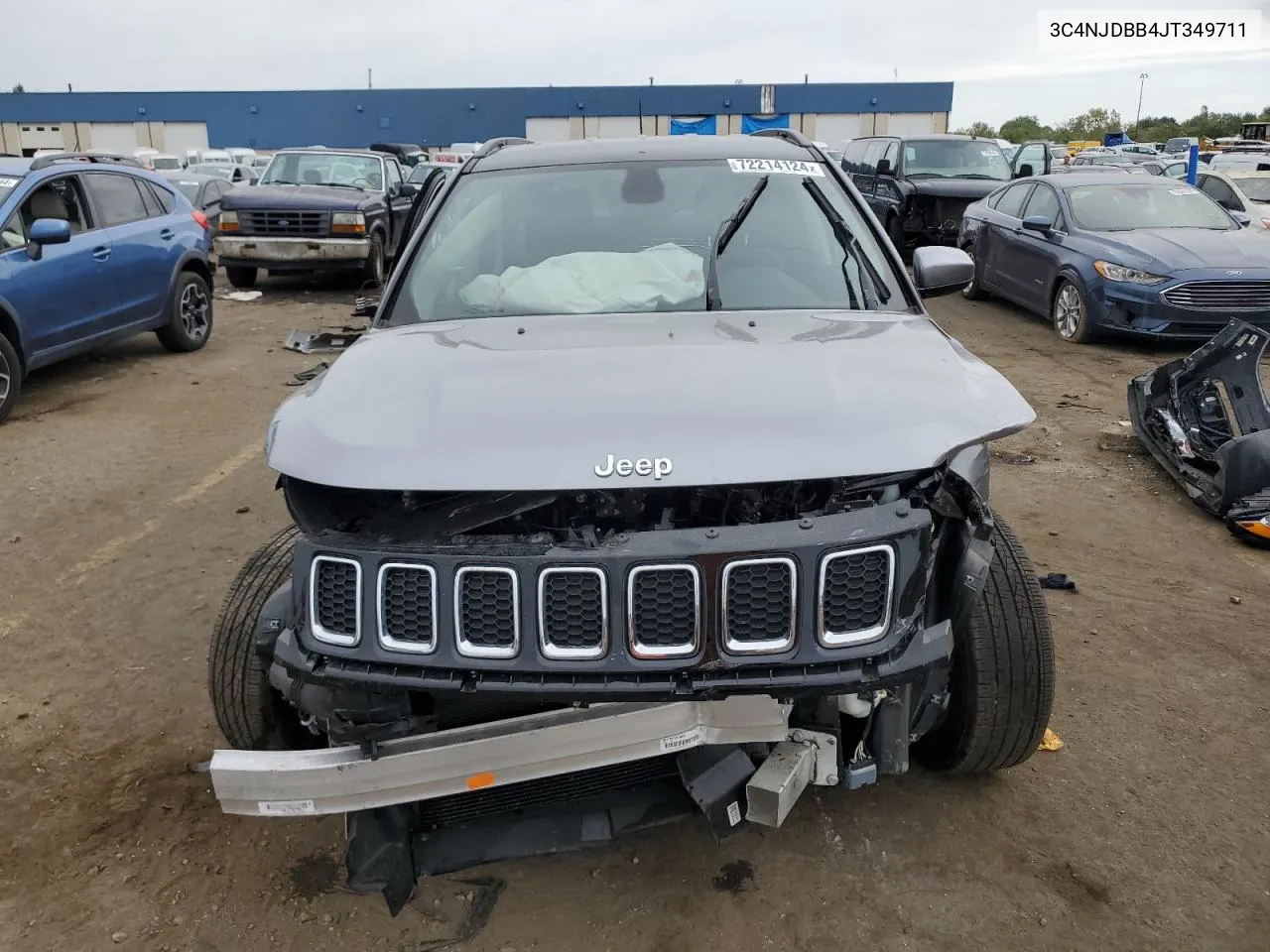 3C4NJDBB4JT349711 2018 Jeep Compass Latitude