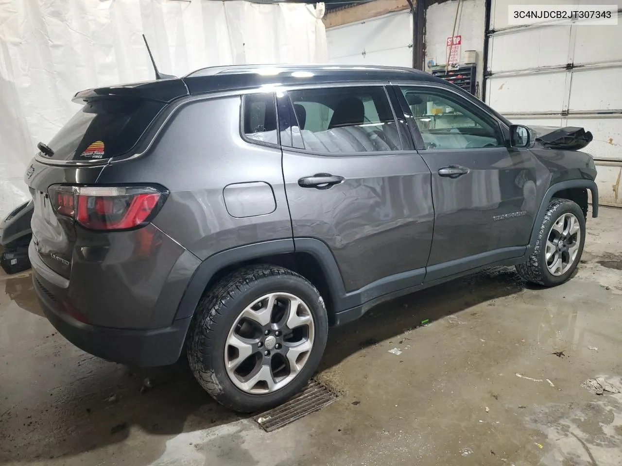 3C4NJDCB2JT307343 2018 Jeep Compass Limited