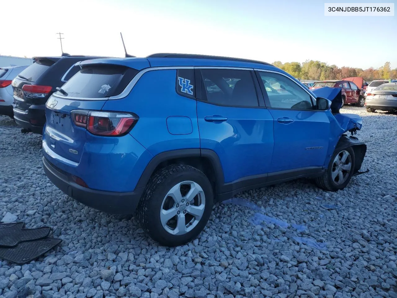 2018 Jeep Compass Latitude VIN: 3C4NJDBB5JT176362 Lot: 75486254