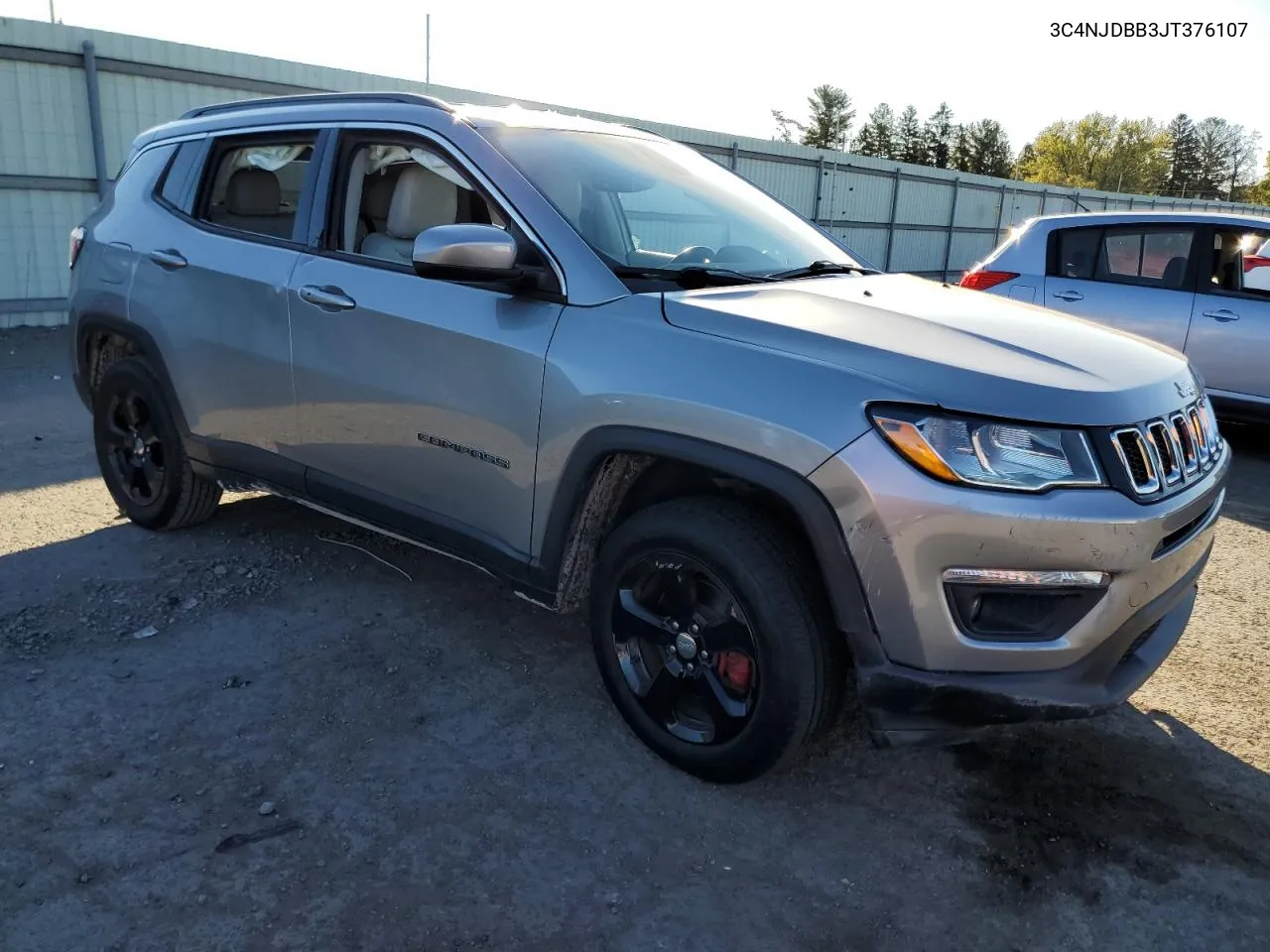 2018 Jeep Compass Latitude VIN: 3C4NJDBB3JT376107 Lot: 76582264