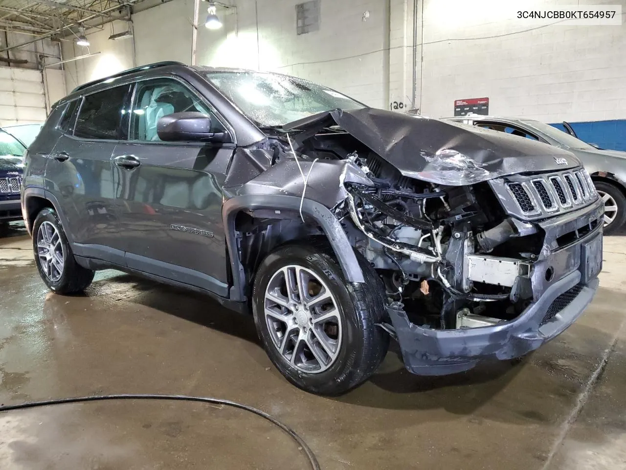 3C4NJCBB0KT654957 2019 Jeep Compass Latitude