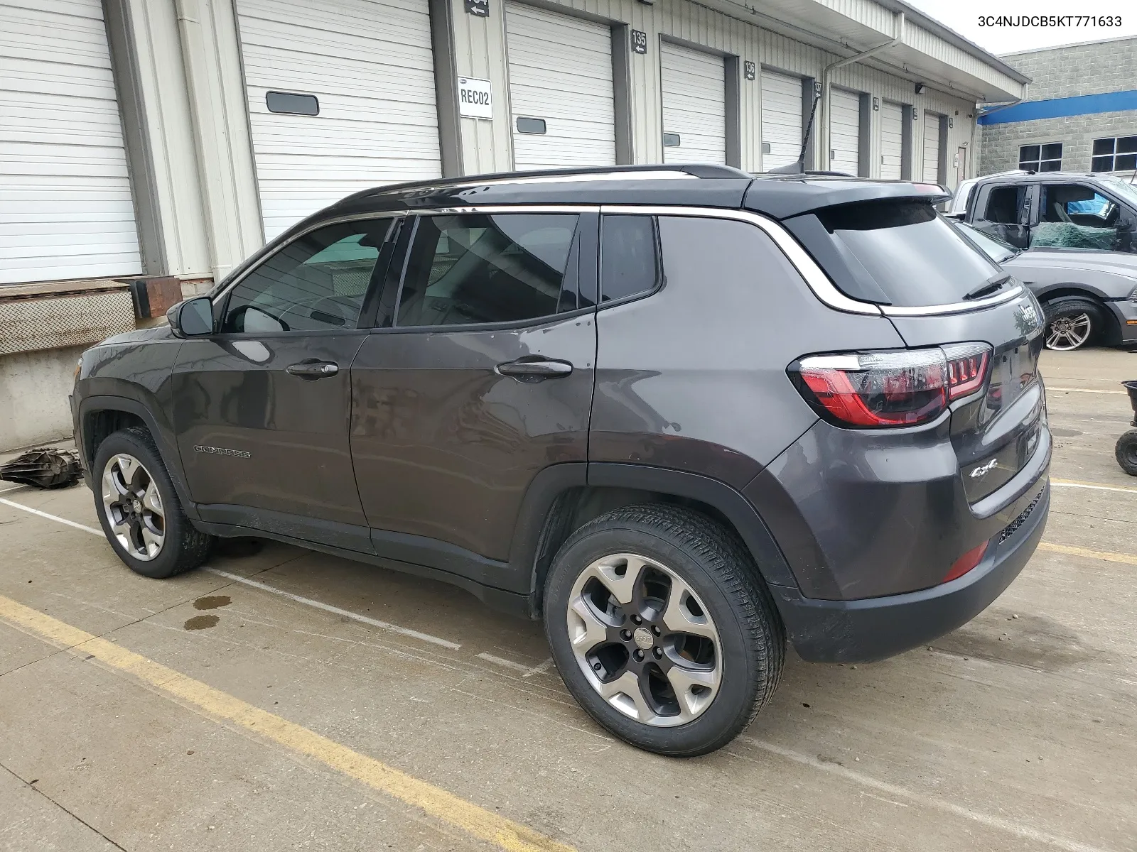 2019 Jeep Compass Limited VIN: 3C4NJDCB5KT771633 Lot: 56152374