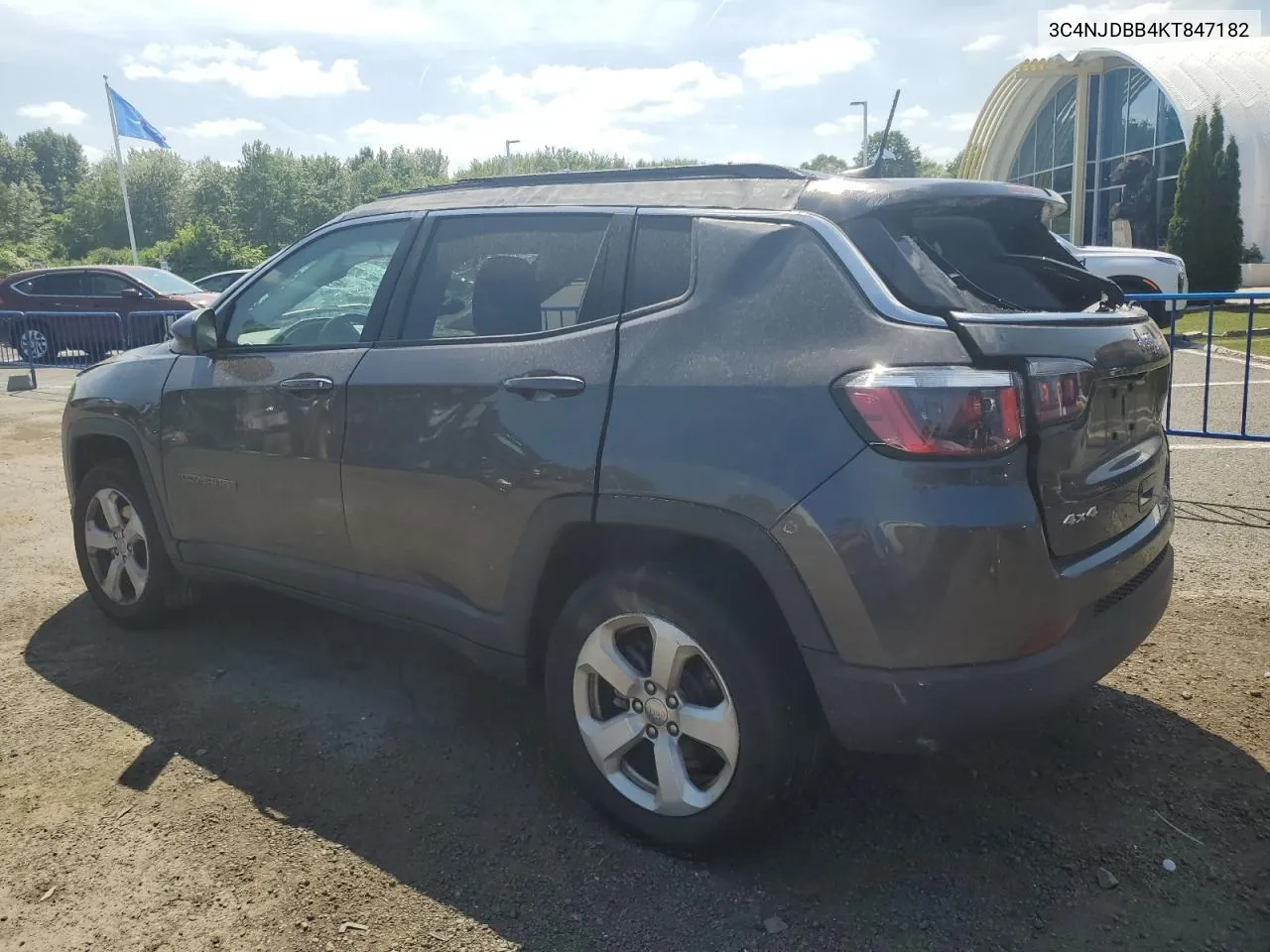 2019 Jeep Compass Latitude VIN: 3C4NJDBB4KT847182 Lot: 57610094