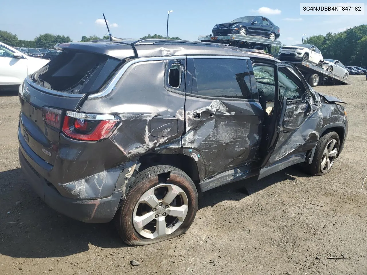 2019 Jeep Compass Latitude VIN: 3C4NJDBB4KT847182 Lot: 57610094