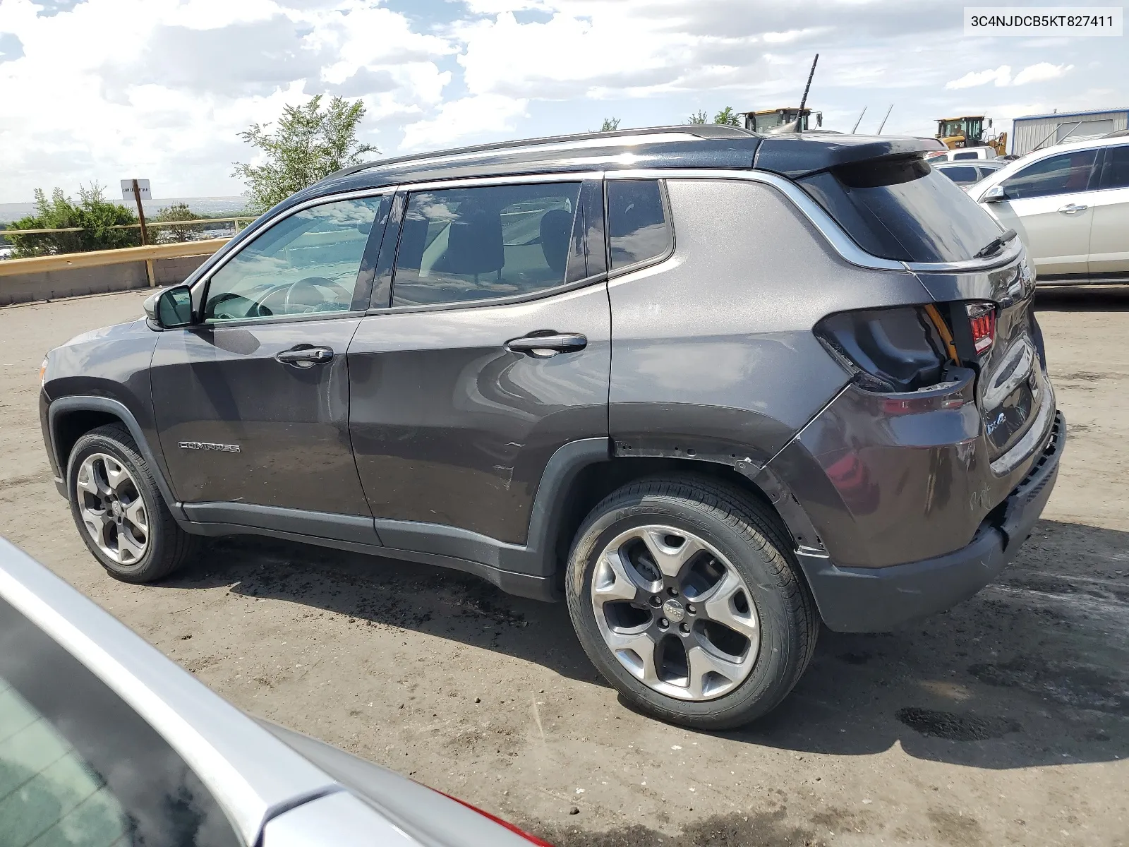 3C4NJDCB5KT827411 2019 Jeep Compass Limited