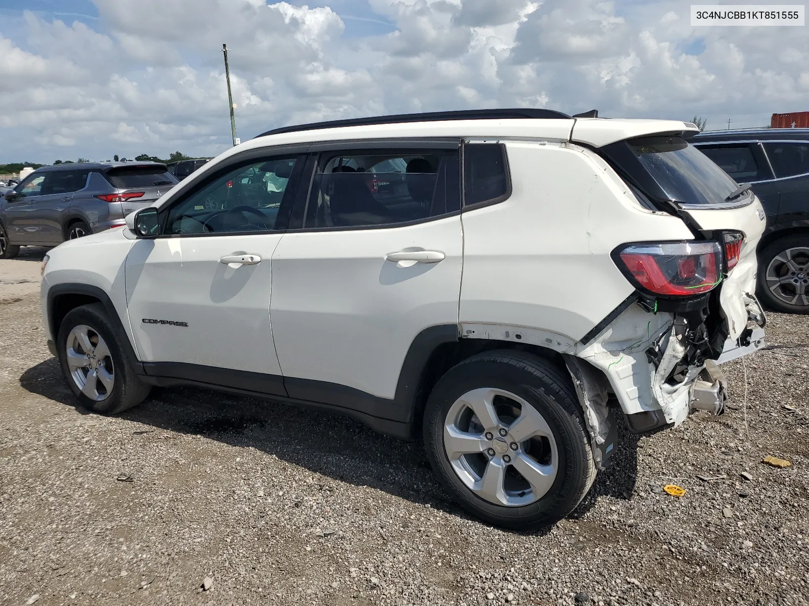 2019 Jeep Compass Latitude VIN: 3C4NJCBB1KT851555 Lot: 65635584