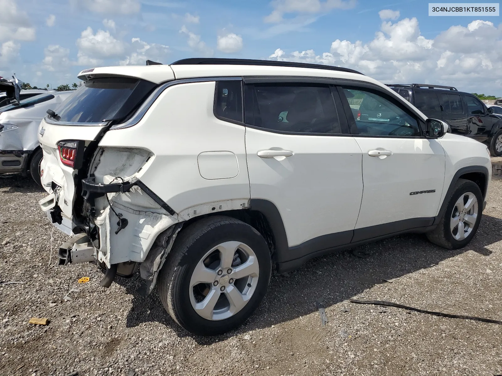 2019 Jeep Compass Latitude VIN: 3C4NJCBB1KT851555 Lot: 65635584