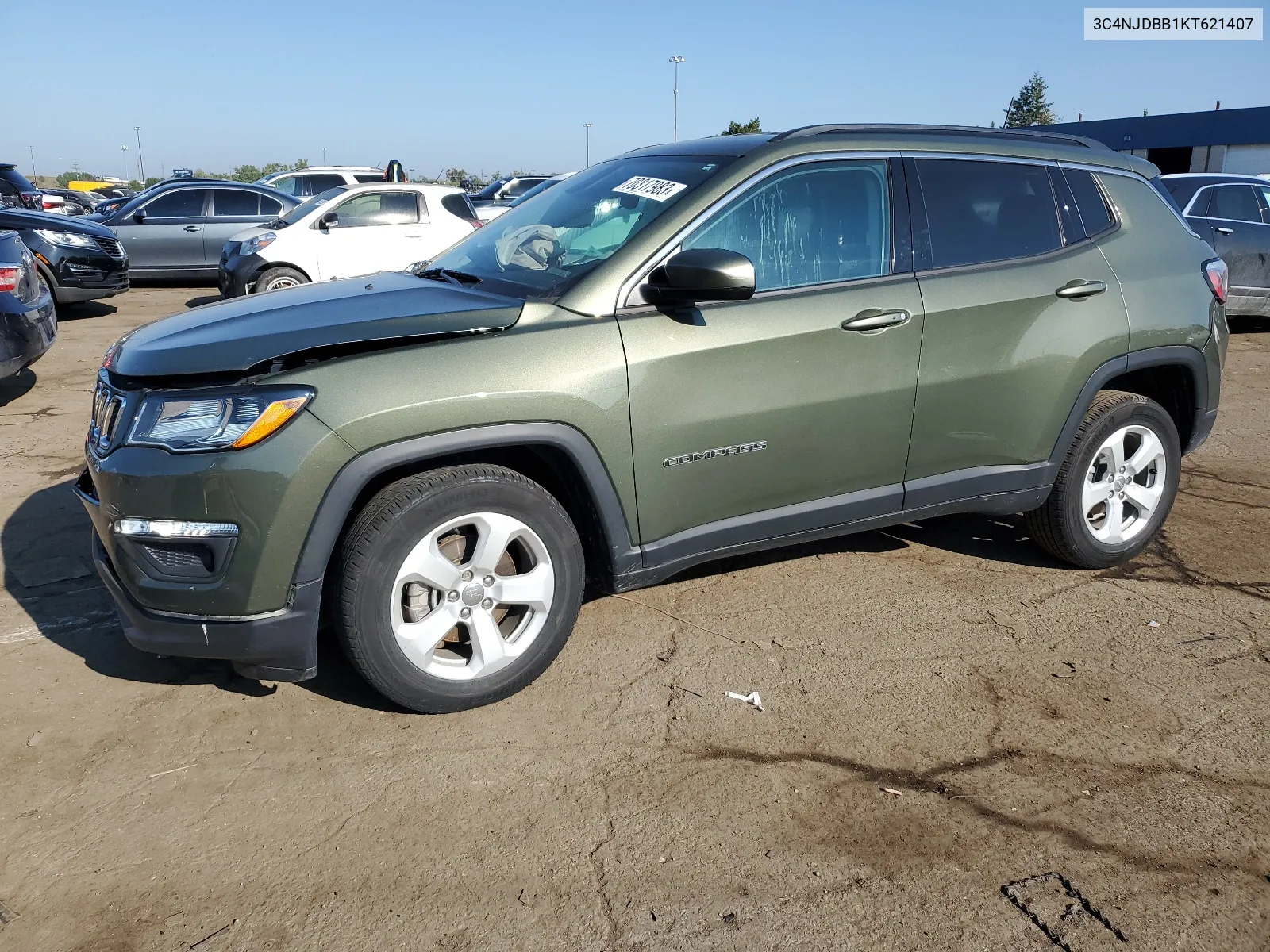 2019 Jeep Compass Latitude VIN: 3C4NJDBB1KT621407 Lot: 67995424