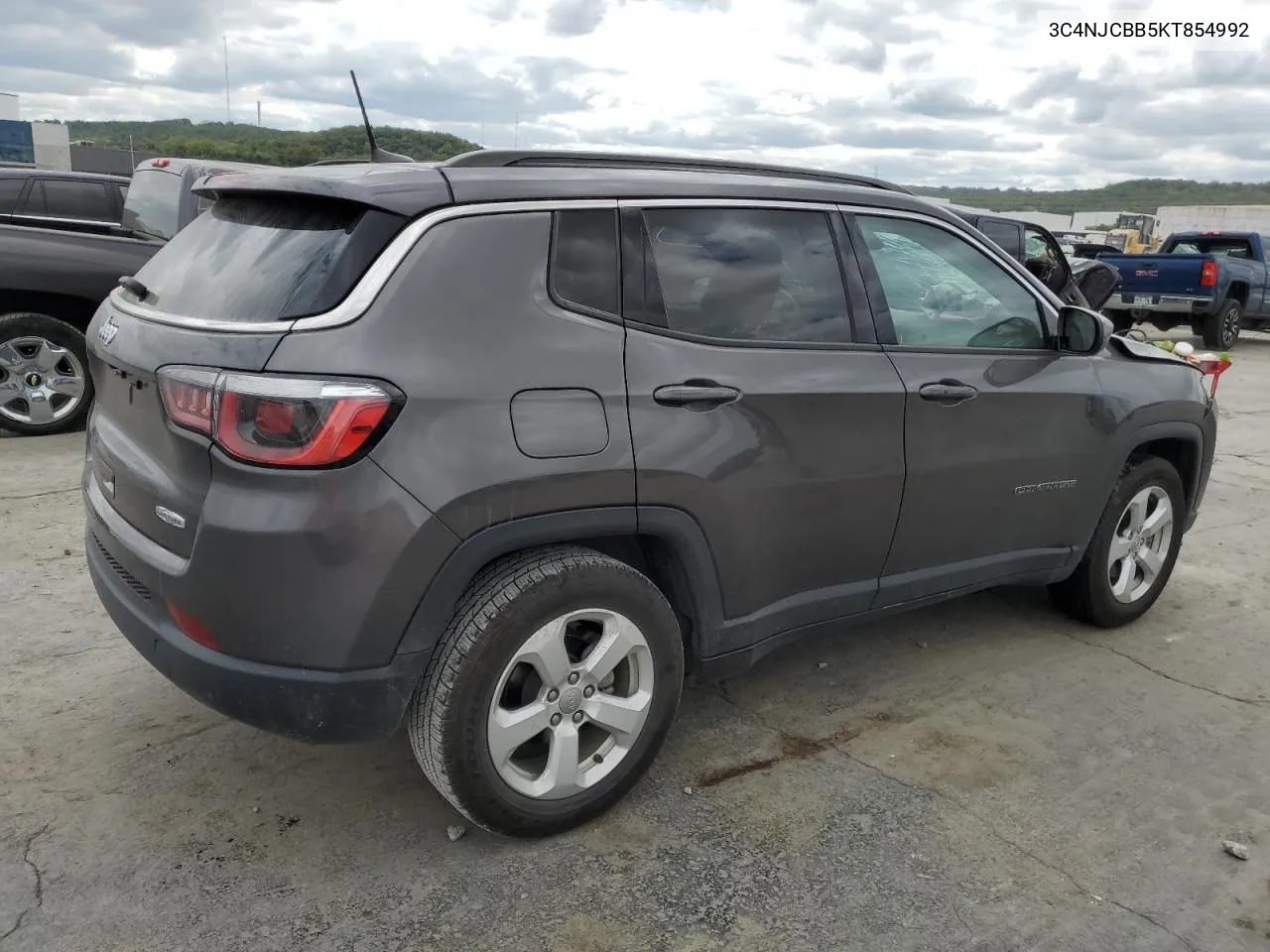 3C4NJCBB5KT854992 2019 Jeep Compass Latitude