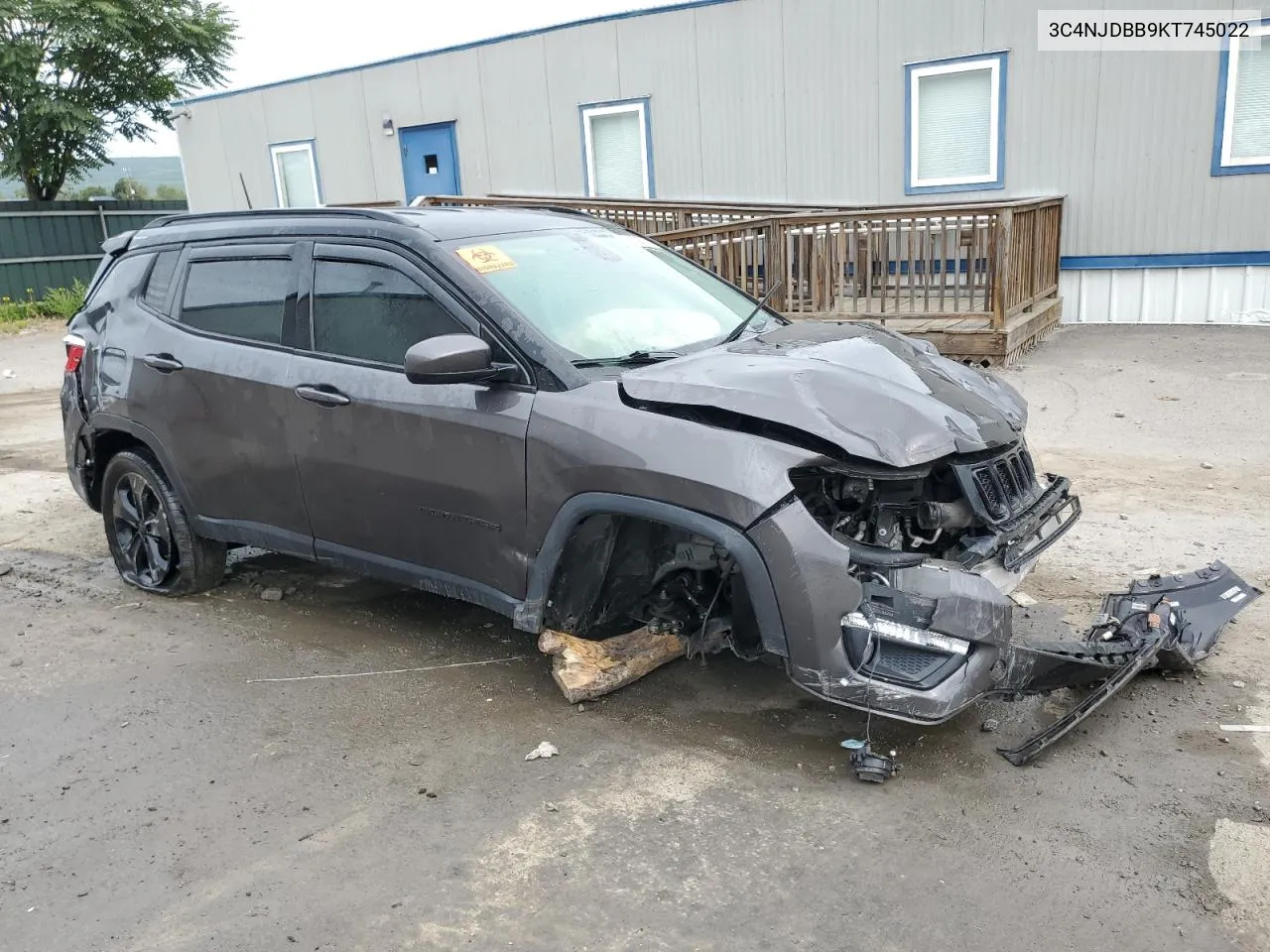 2019 Jeep Compass Latitude VIN: 3C4NJDBB9KT745022 Lot: 72152524