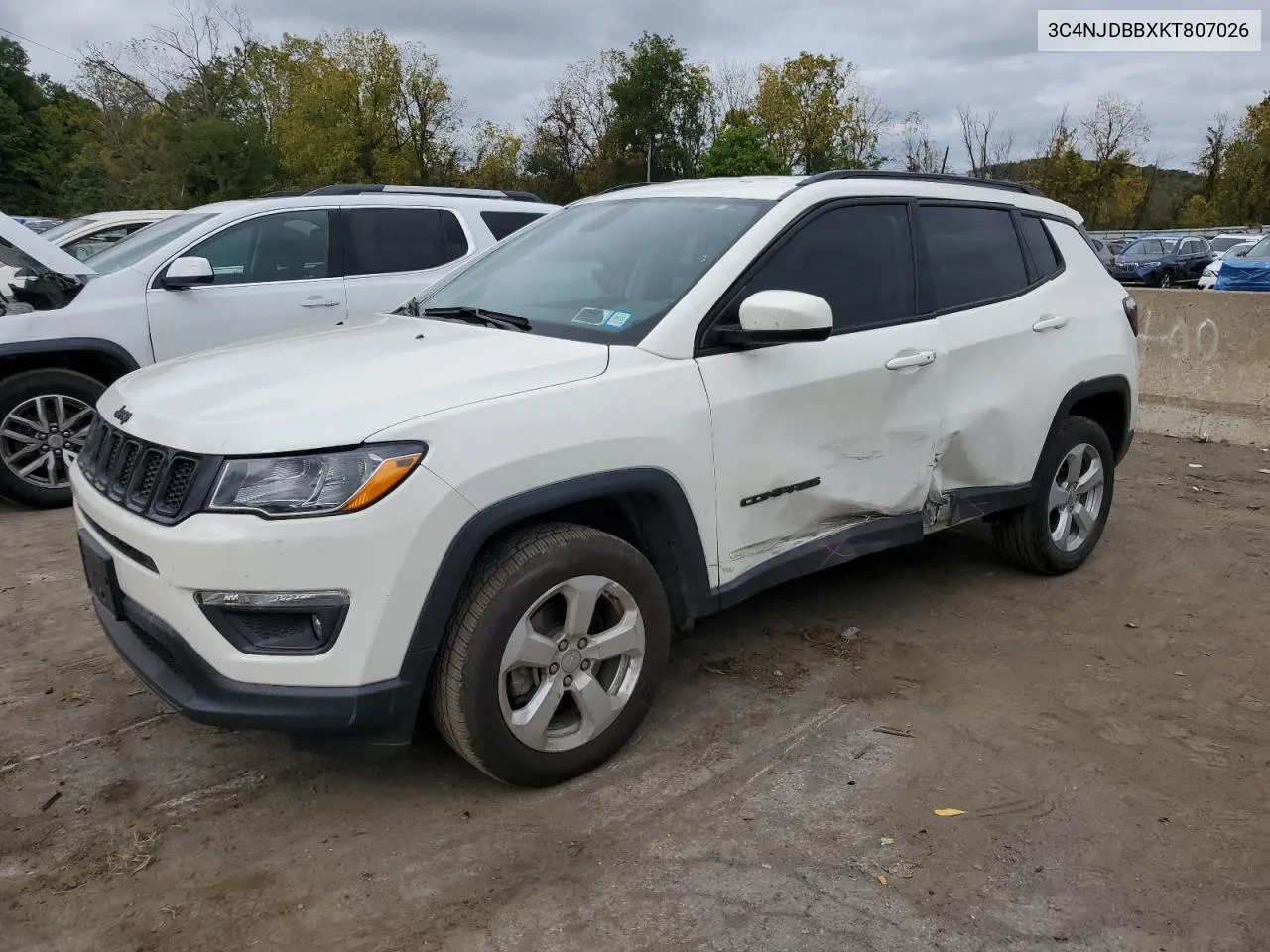 2019 Jeep Compass Latitude VIN: 3C4NJDBBXKT807026 Lot: 73636454