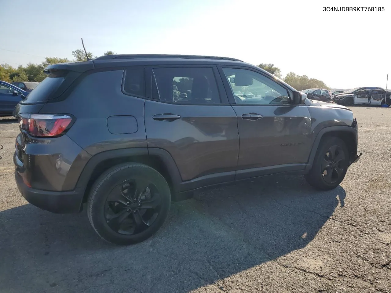 3C4NJDBB9KT768185 2019 Jeep Compass Latitude