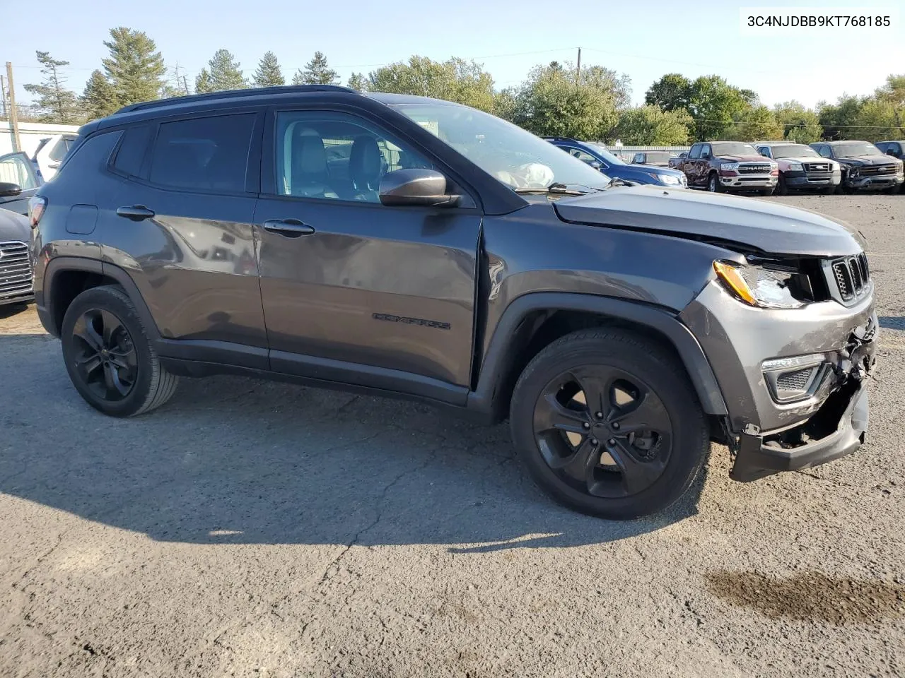 3C4NJDBB9KT768185 2019 Jeep Compass Latitude