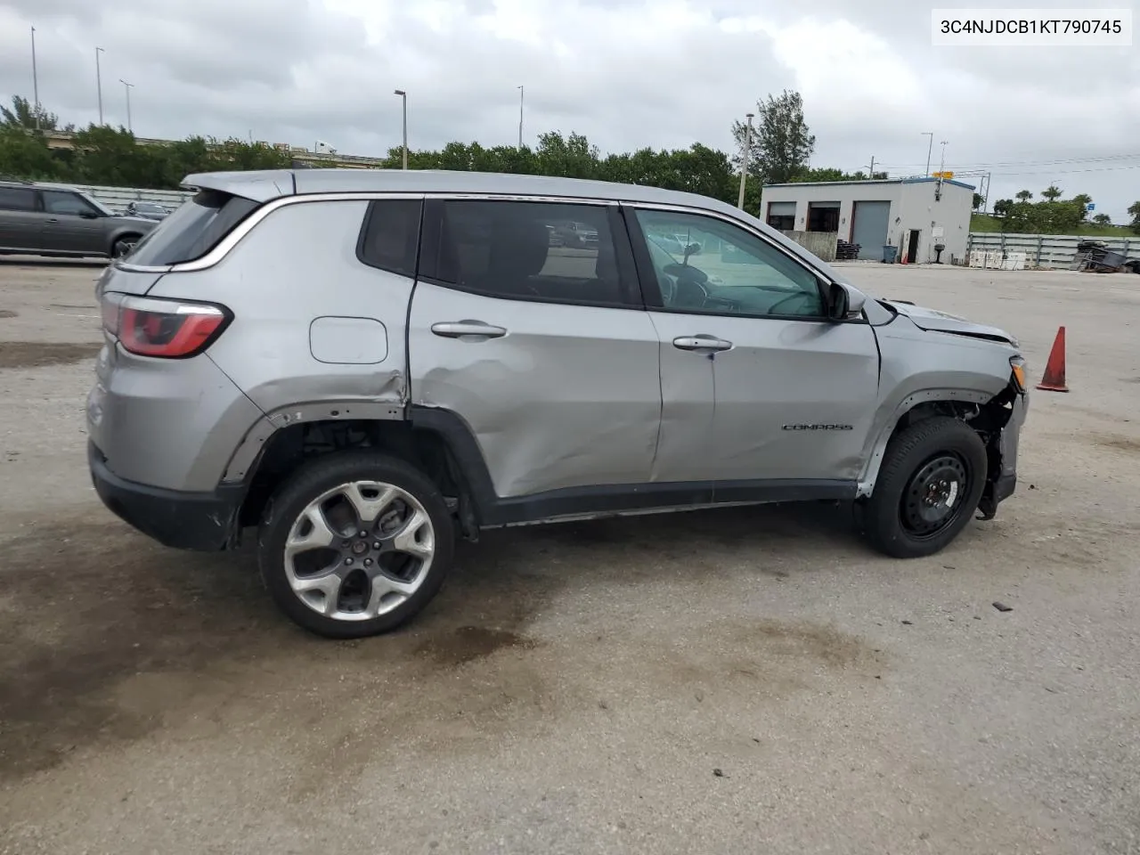 2019 Jeep Compass Limited VIN: 3C4NJDCB1KT790745 Lot: 79537334