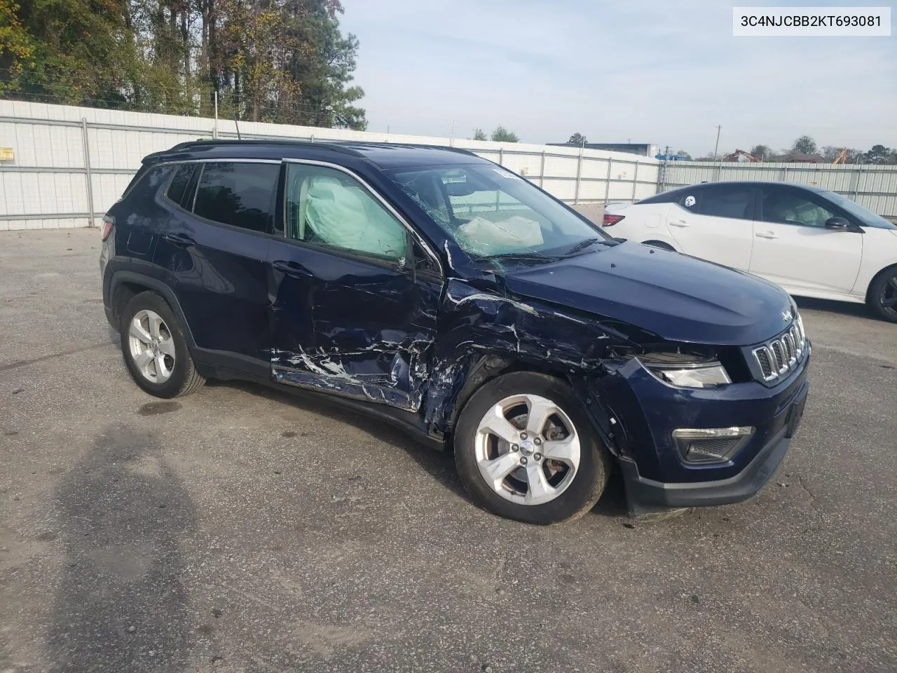 2019 Jeep Compass Latitude VIN: 3C4NJCBB2KT693081 Lot: 81232934