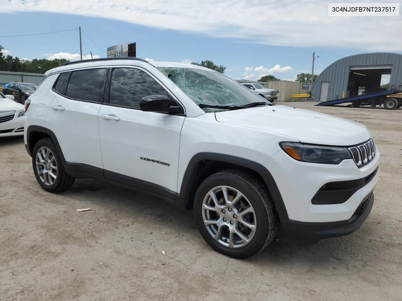 2022 Jeep Compass Latitude Lux VIN: 3C4NJDFB7NT237517 Lot: 62436784