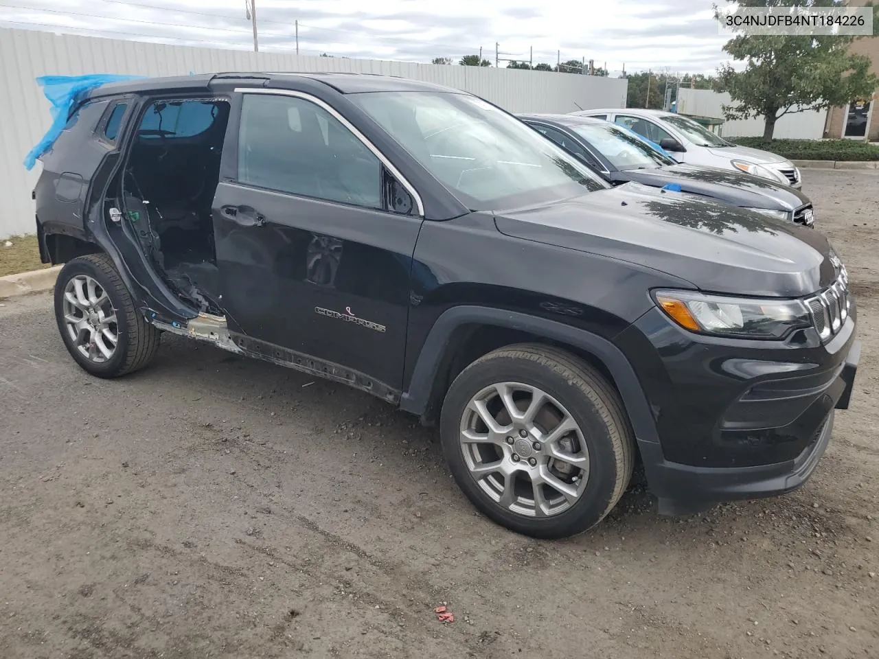 3C4NJDFB4NT184226 2022 Jeep Compass Latitude Lux