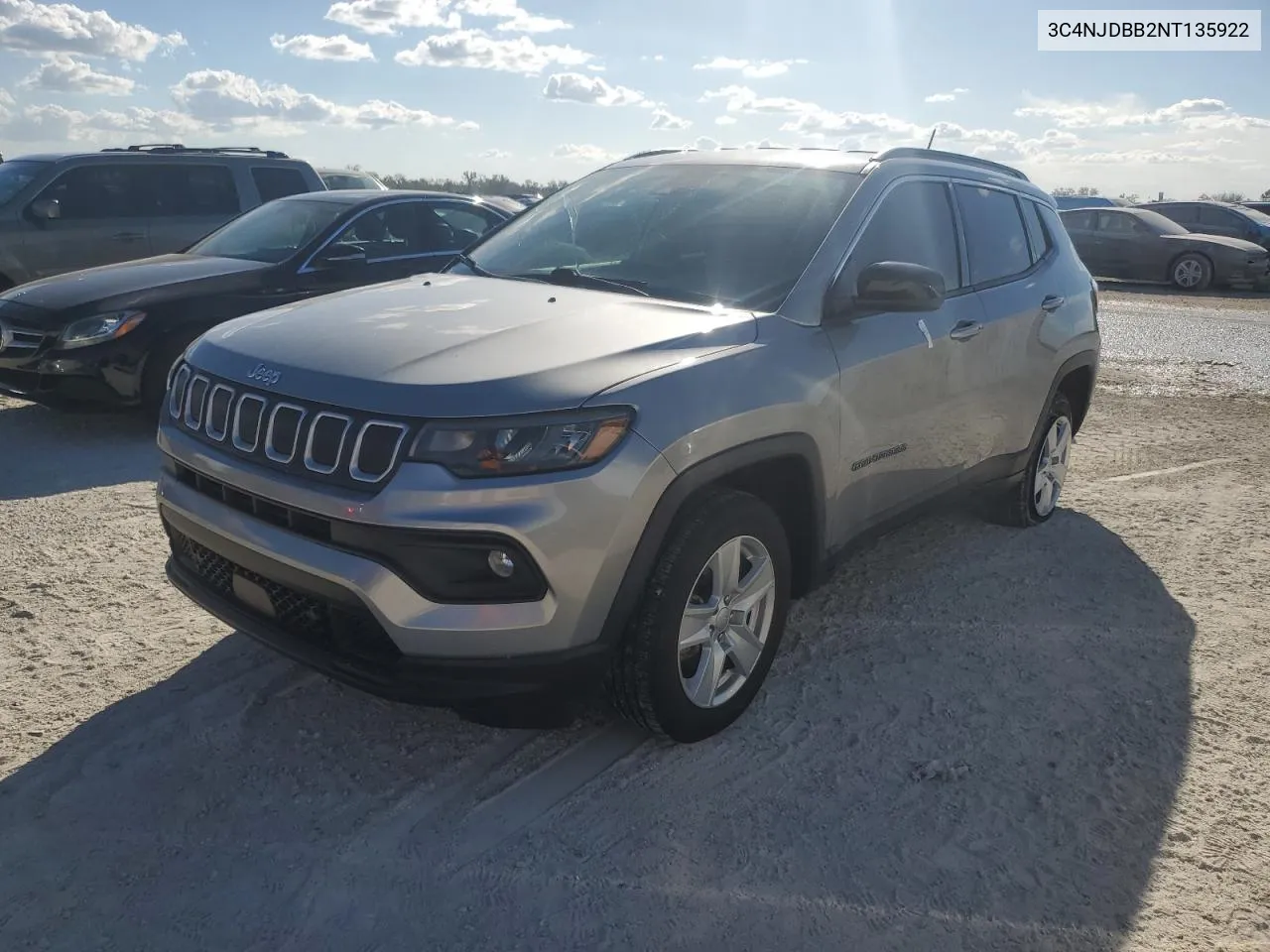 2022 Jeep Compass Latitude VIN: 3C4NJDBB2NT135922 Lot: 75755964