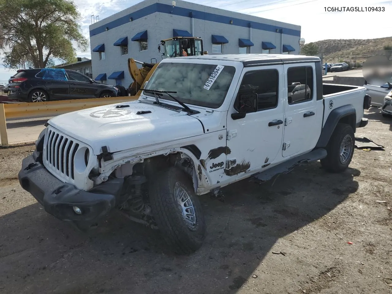 2020 Jeep Gladiator Sport VIN: 1C6HJTAG5LL109433 Lot: 61518394