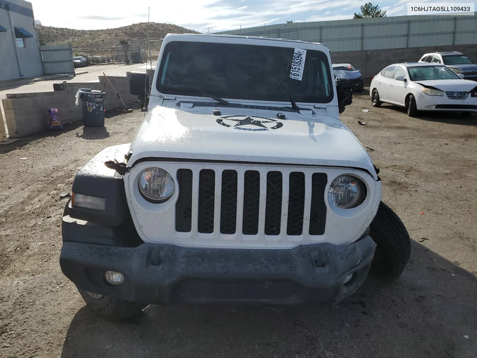 2020 Jeep Gladiator Sport VIN: 1C6HJTAG5LL109433 Lot: 61518394