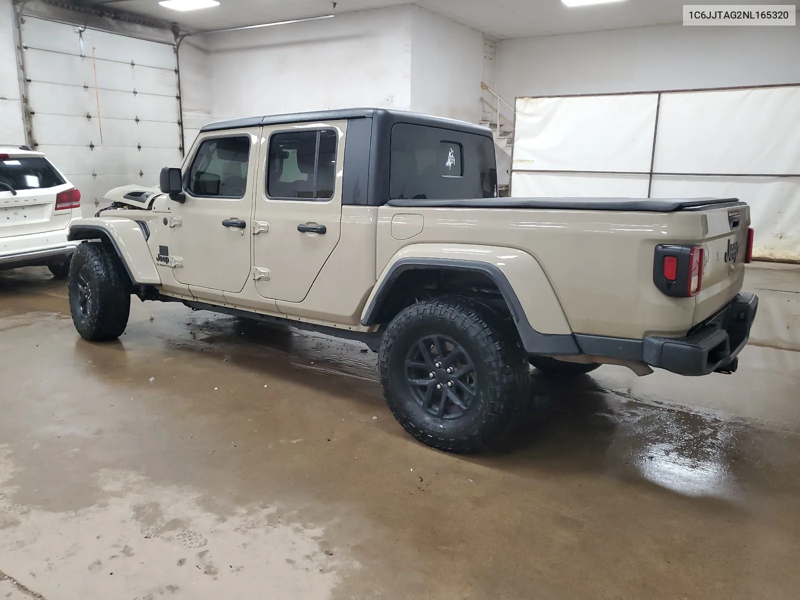 2022 Jeep Gladiator Sport VIN: 1C6JJTAG2NL165320 Lot: 63463094