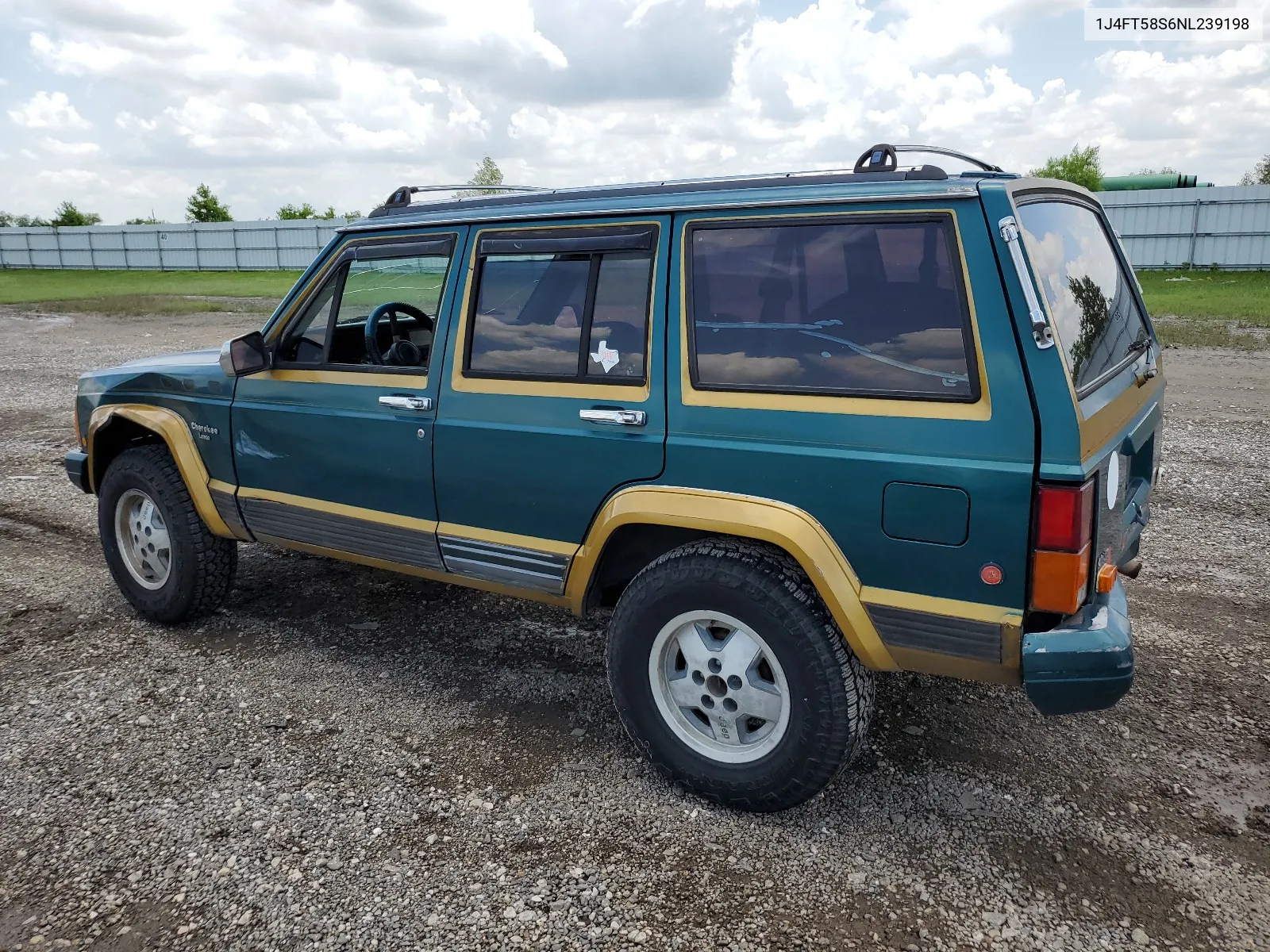 1992 Jeep Cherokee Laredo VIN: 1J4FT58S6NL239198 Lot: 61868024