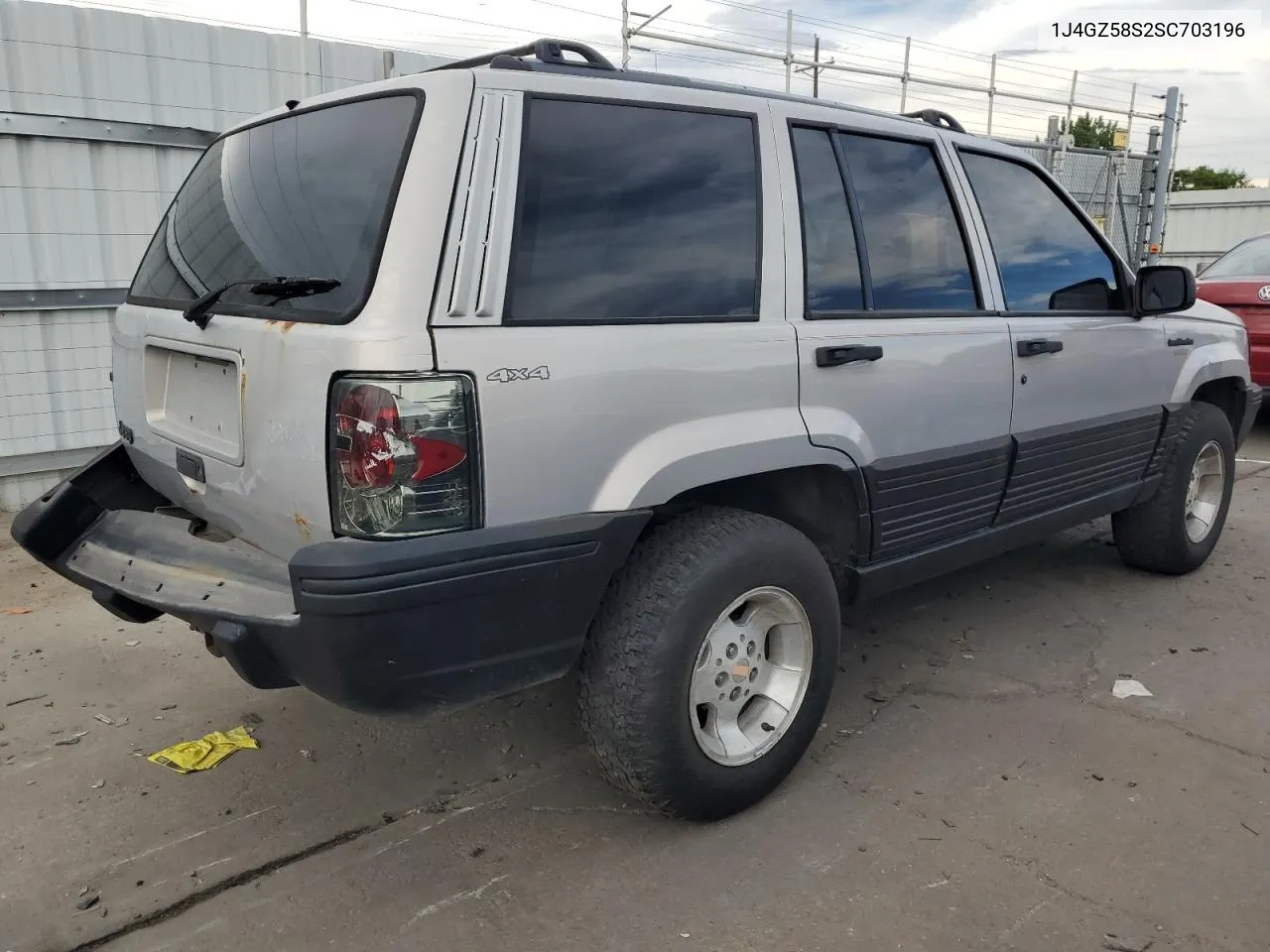 1995 Jeep Grand Cherokee Laredo VIN: 1J4GZ58S2SC703196 Lot: 68571944