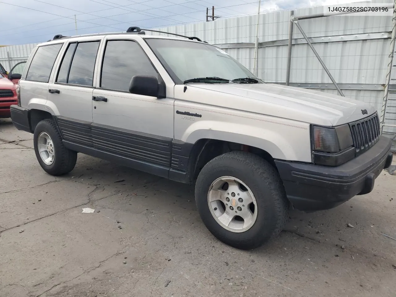 1995 Jeep Grand Cherokee Laredo VIN: 1J4GZ58S2SC703196 Lot: 68571944