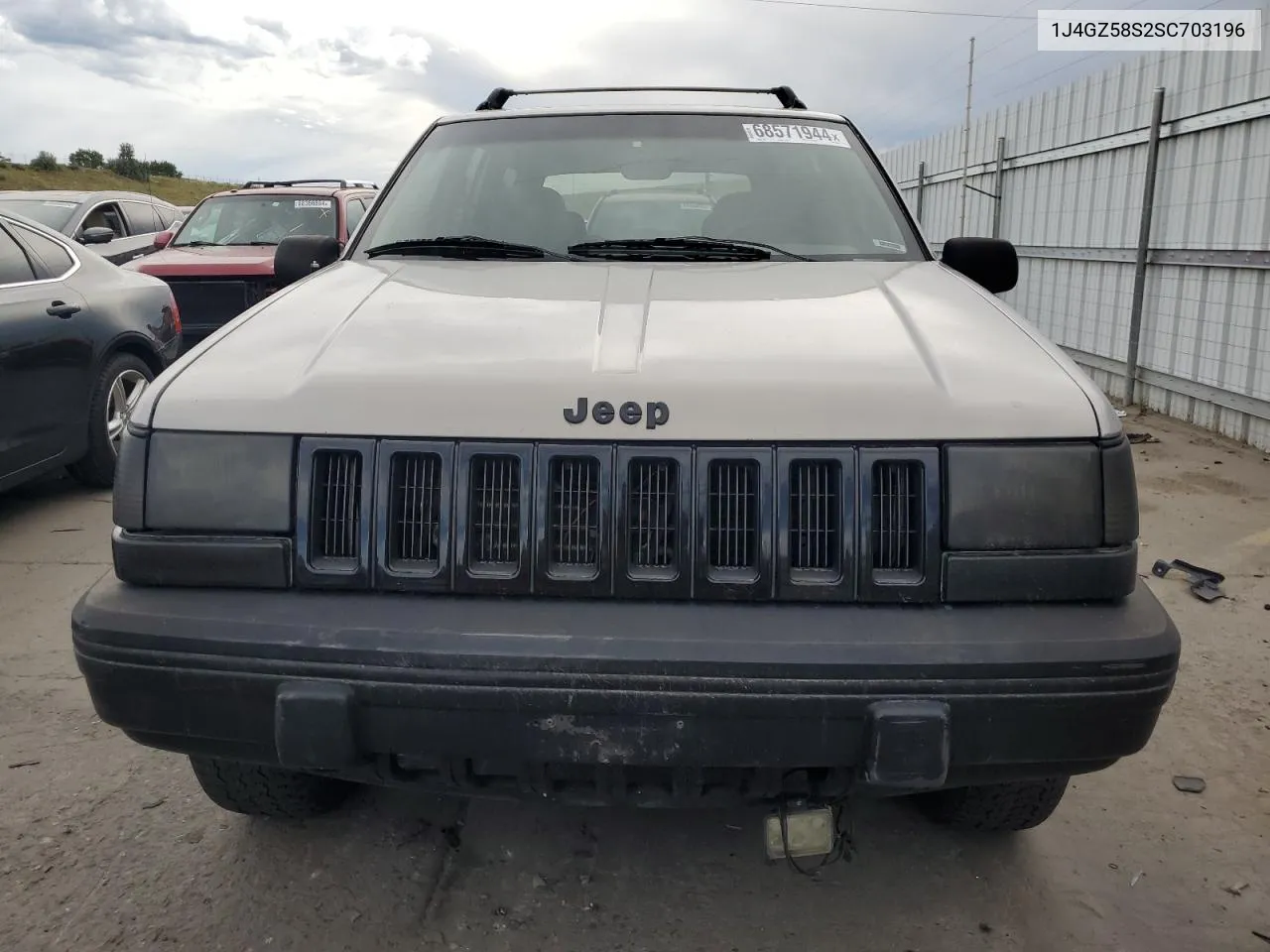 1995 Jeep Grand Cherokee Laredo VIN: 1J4GZ58S2SC703196 Lot: 68571944