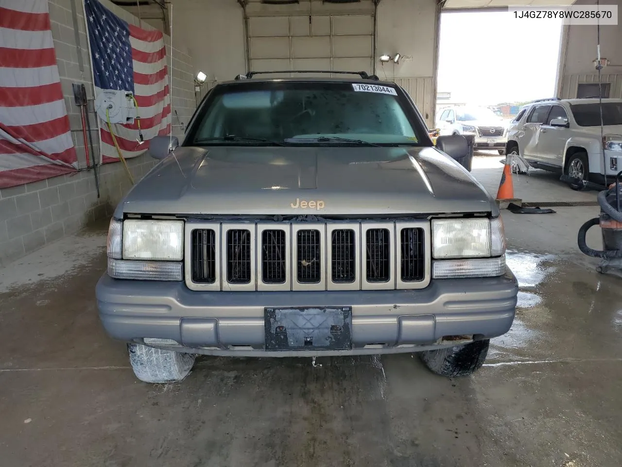 1998 Jeep Grand Cherokee Limited VIN: 1J4GZ78Y8WC285670 Lot: 70213044