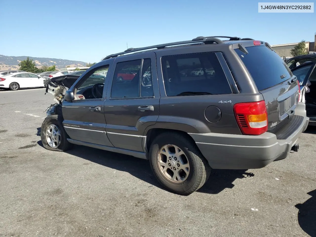 2000 Jeep Grand Cherokee Laredo VIN: 1J4GW48N3YC292882 Lot: 68048954