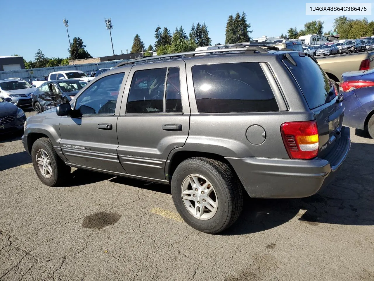 2004 Jeep Grand Cherokee Laredo VIN: 1J4GX48S64C386476 Lot: 73700934