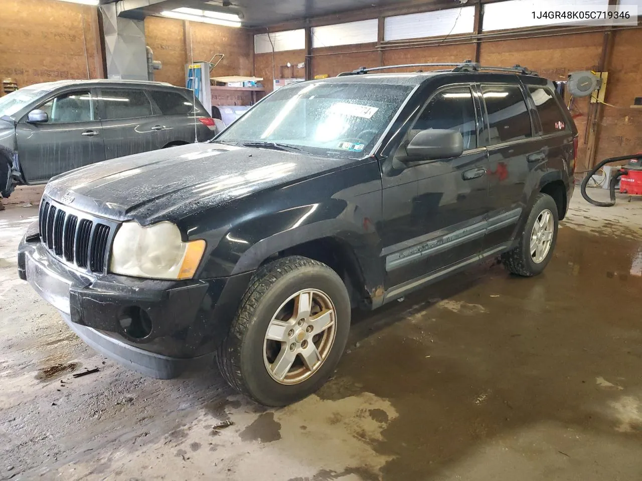 1J4GR48K05C719346 2005 Jeep Grand Cherokee Laredo