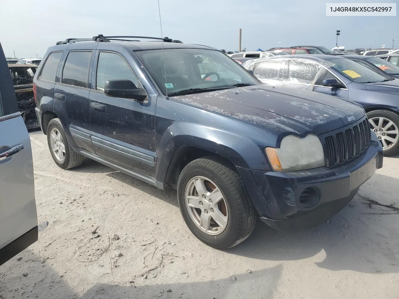 2005 Jeep Grand Cherokee Laredo VIN: 1J4GR48KX5C542997 Lot: 76551014