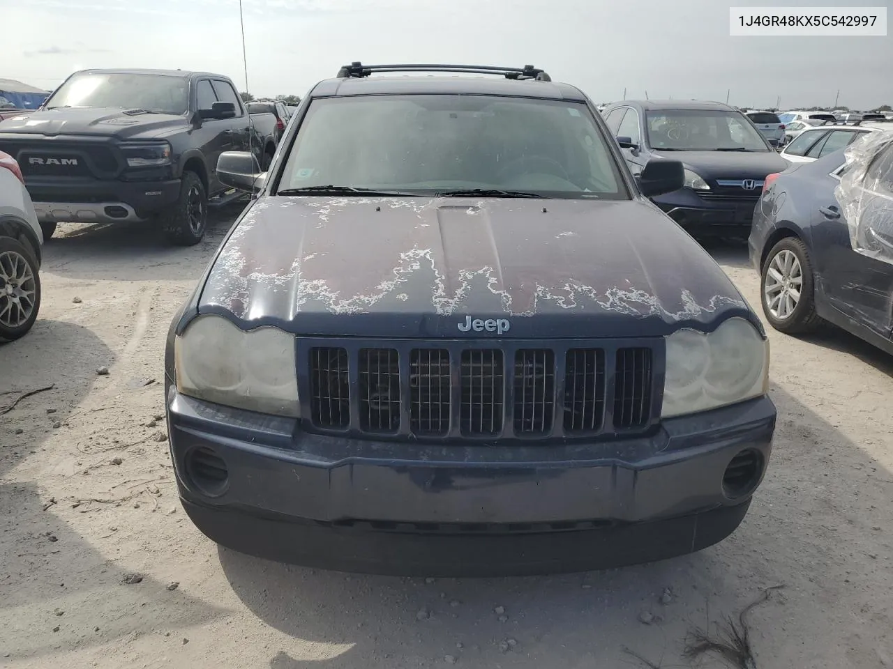 1J4GR48KX5C542997 2005 Jeep Grand Cherokee Laredo