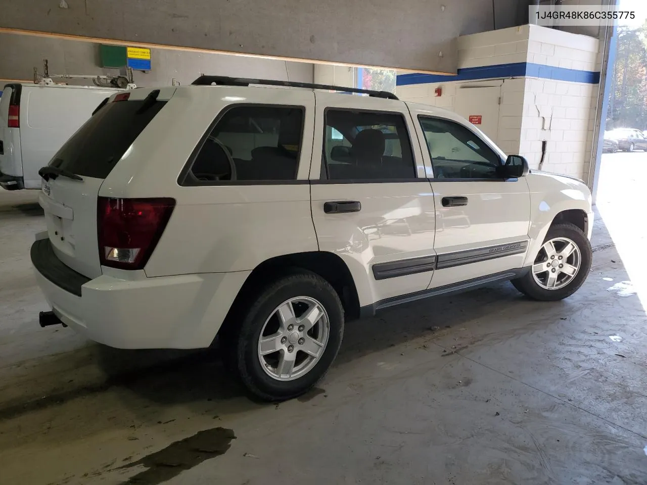 2006 Jeep Grand Cherokee Laredo VIN: 1J4GR48K86C355775 Lot: 77941954