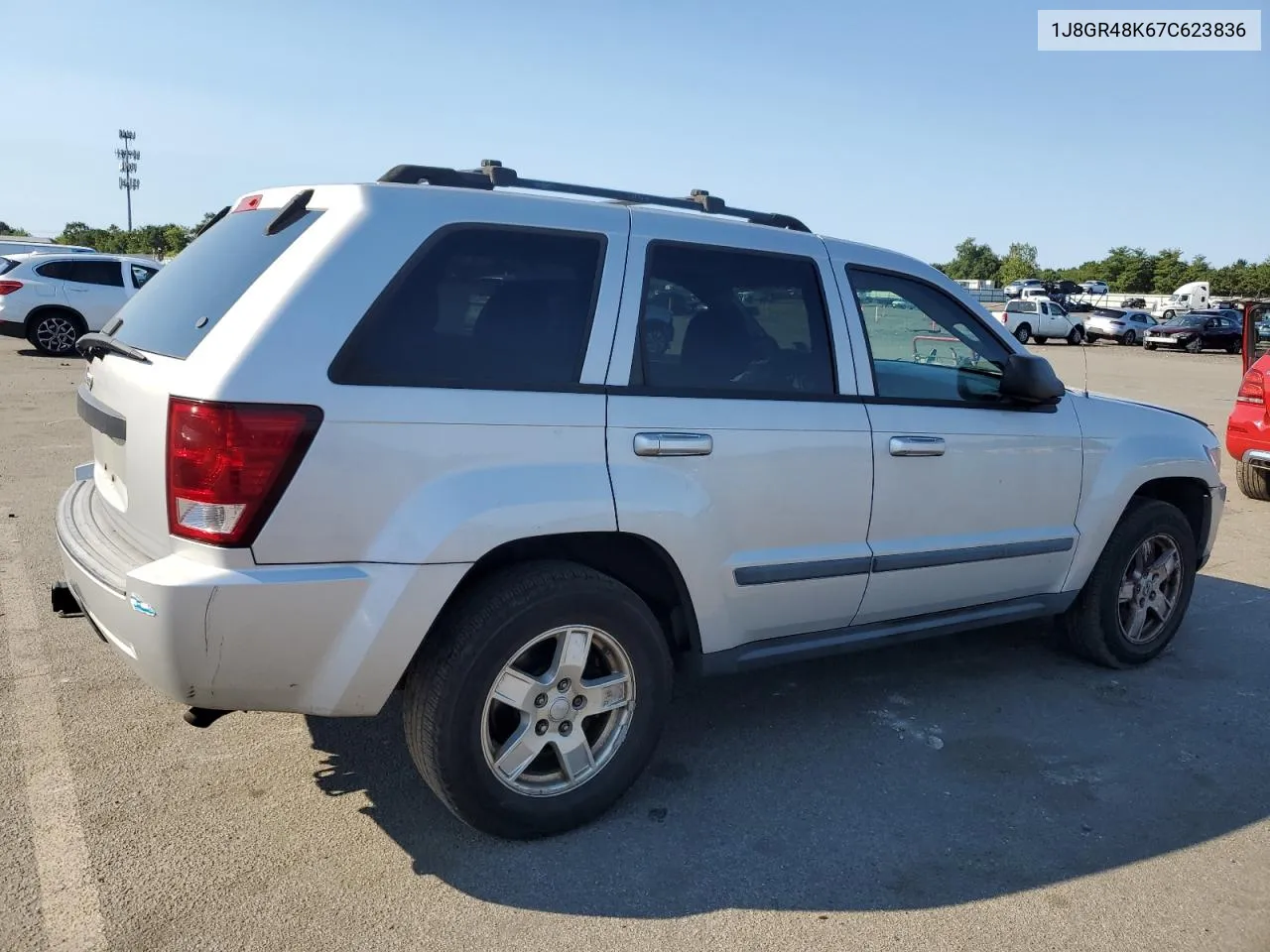 2007 Jeep Grand Cherokee Laredo VIN: 1J8GR48K67C623836 Lot: 69413334