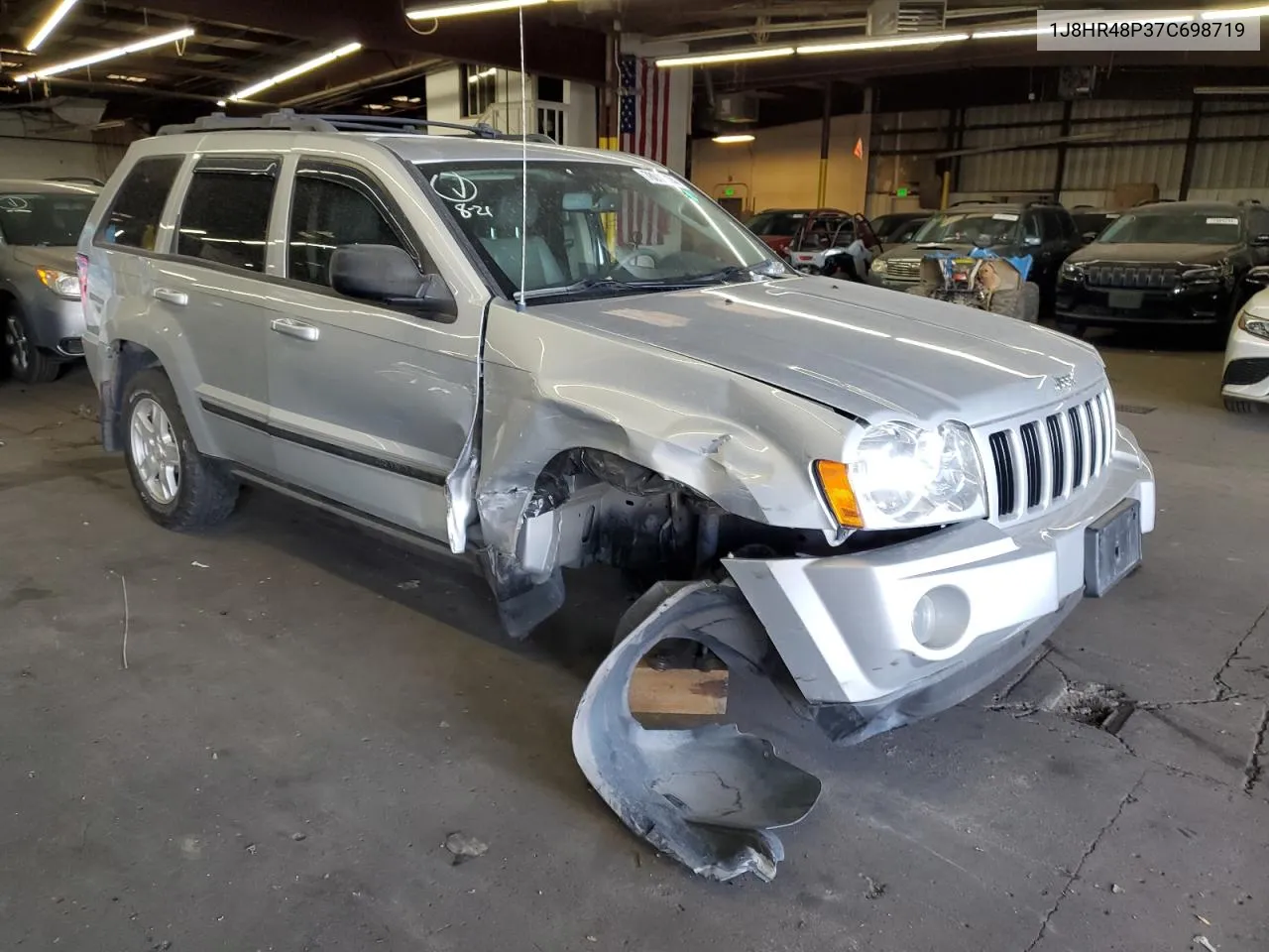 1J8HR48P37C698719 2007 Jeep Grand Cherokee Laredo