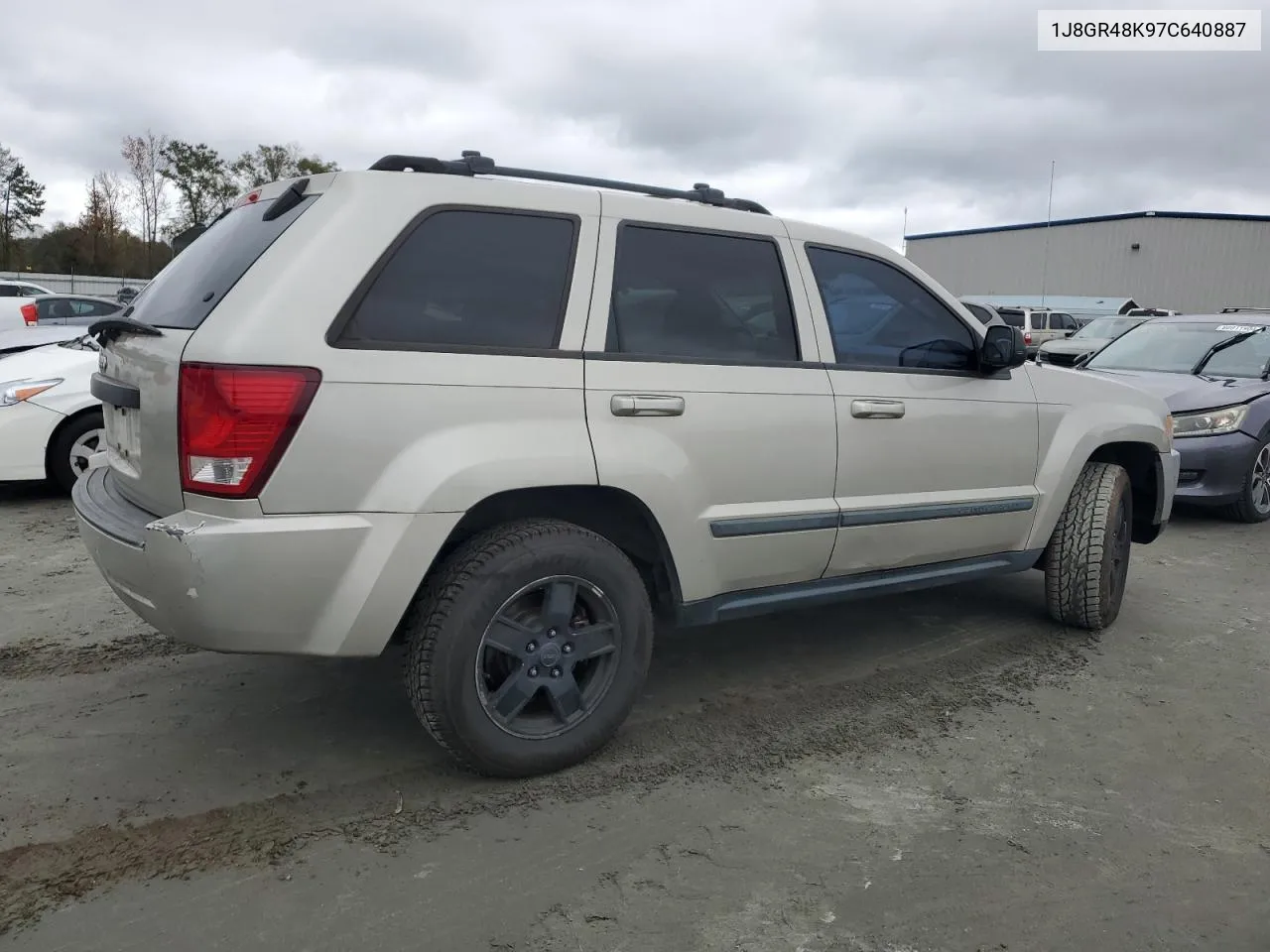 2007 Jeep Grand Cherokee Laredo VIN: 1J8GR48K97C640887 Lot: 79925834