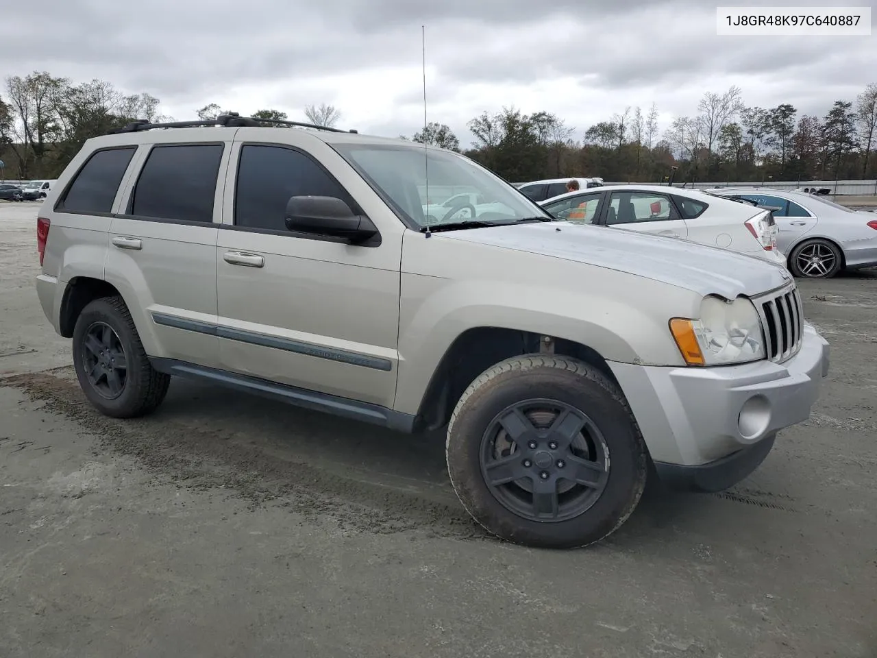 2007 Jeep Grand Cherokee Laredo VIN: 1J8GR48K97C640887 Lot: 79925834