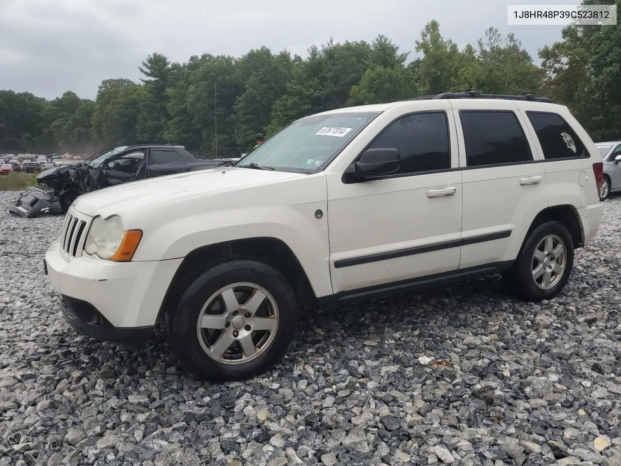 1J8HR48P39C523812 2009 Jeep Grand Cherokee Laredo